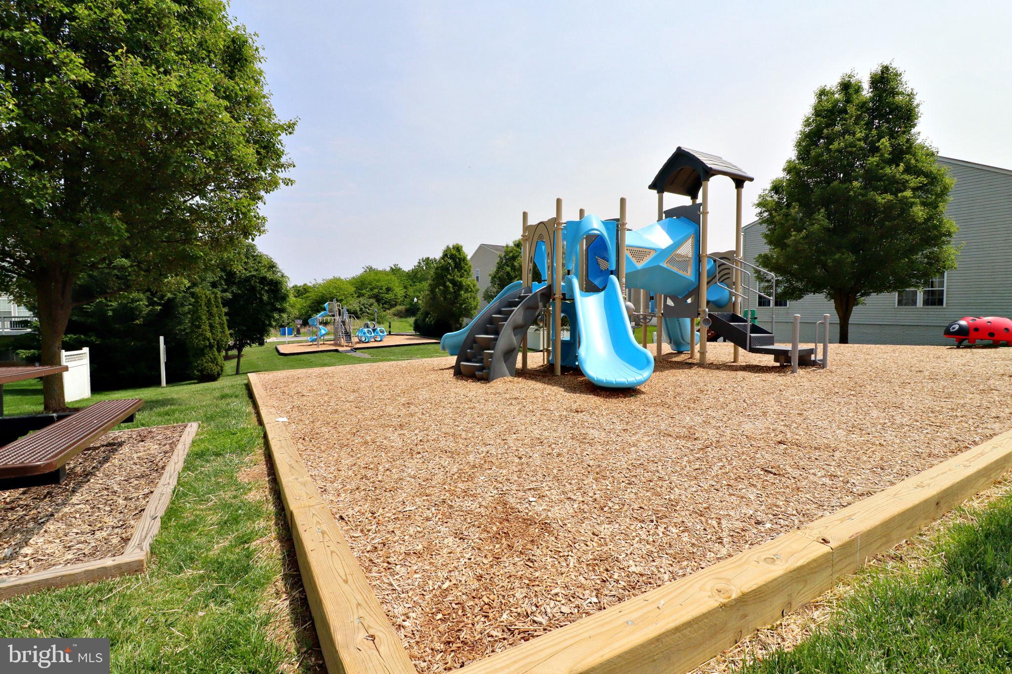 LAKELAND PLACE - Residential