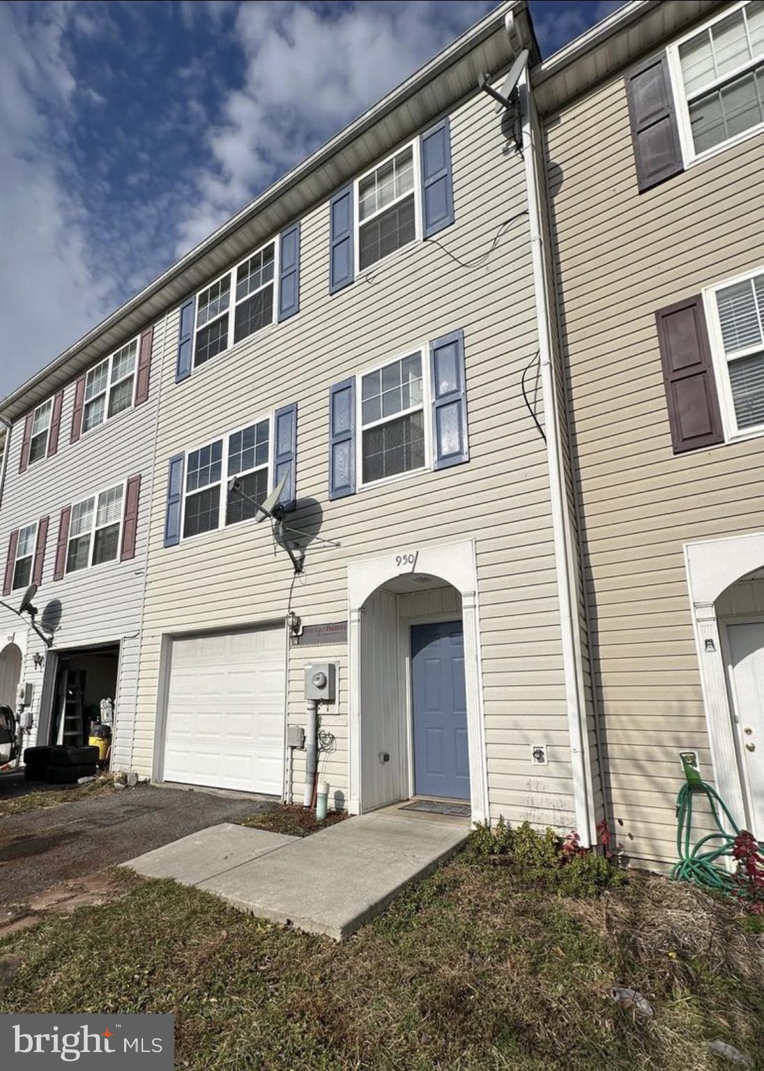 MILLS FARM - Residential Lease