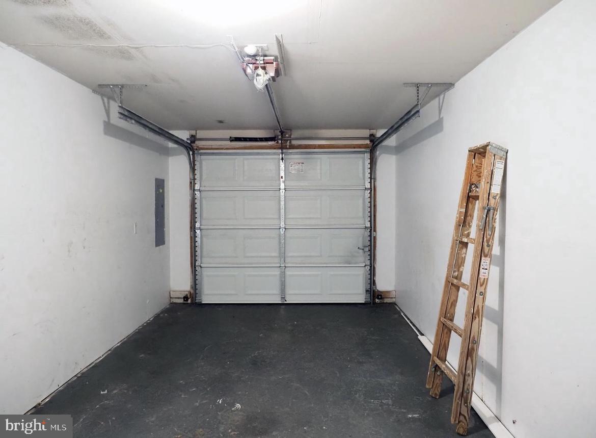 MILLS FARM - Residential Lease