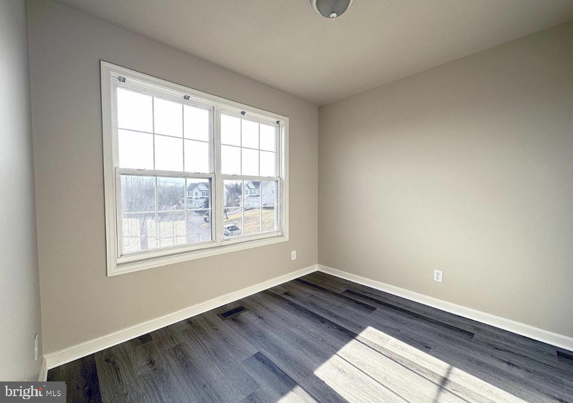 MILLS FARM - Residential Lease