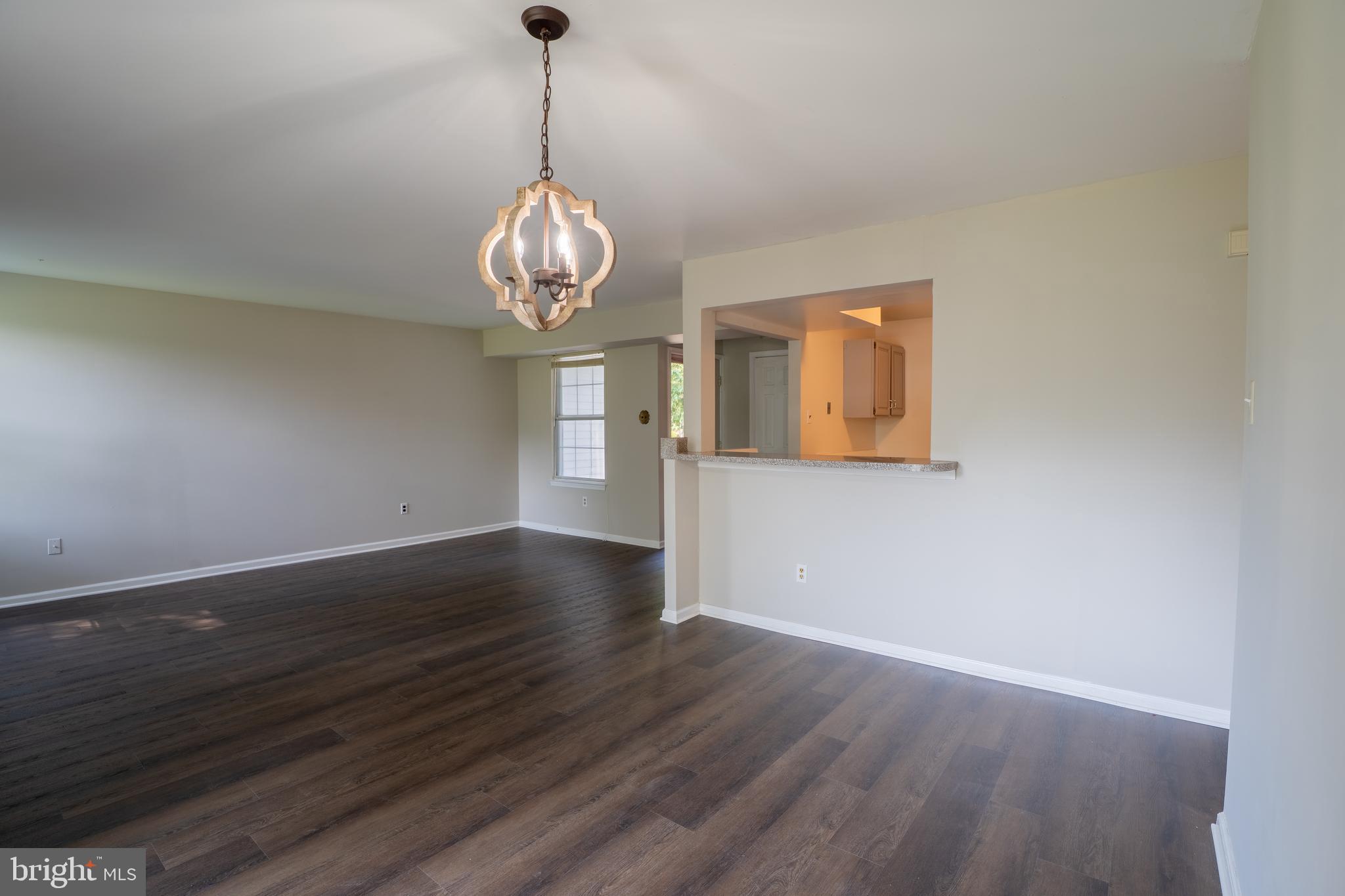 669 ROSE HOLLOW DRIVE A