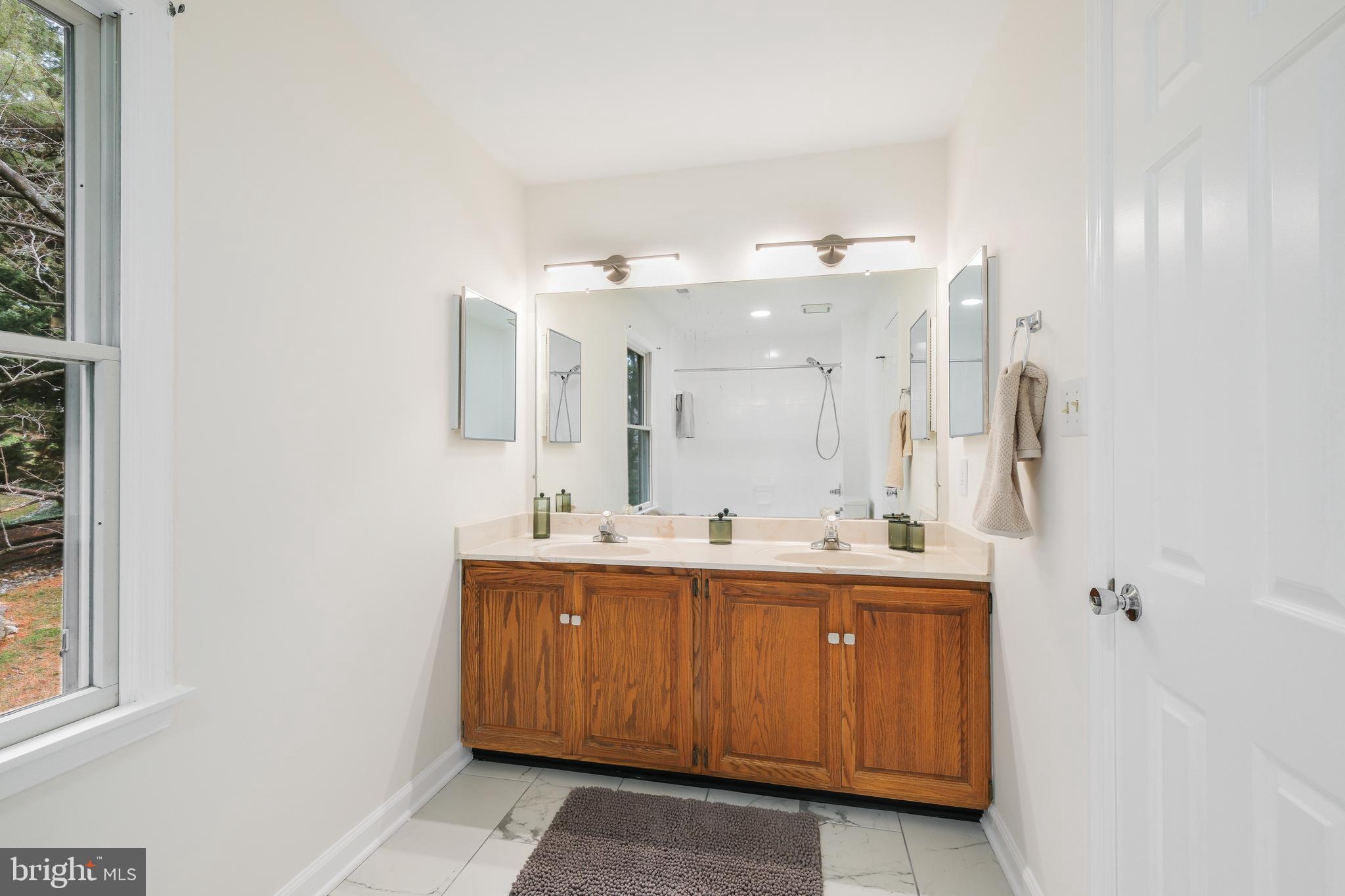 TIMBERLAWN - Residential