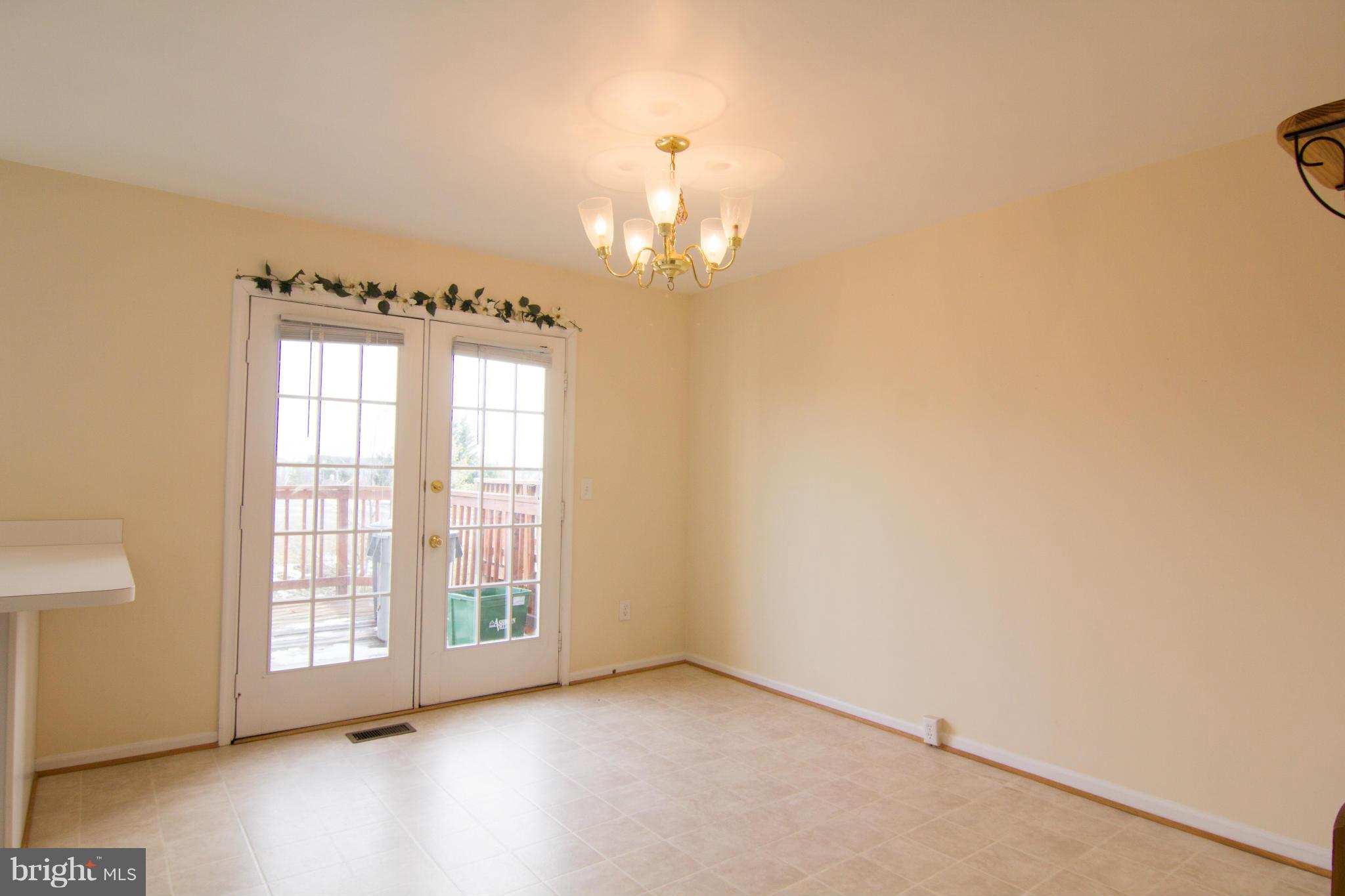 ASHBURN VILLAGE - Residential