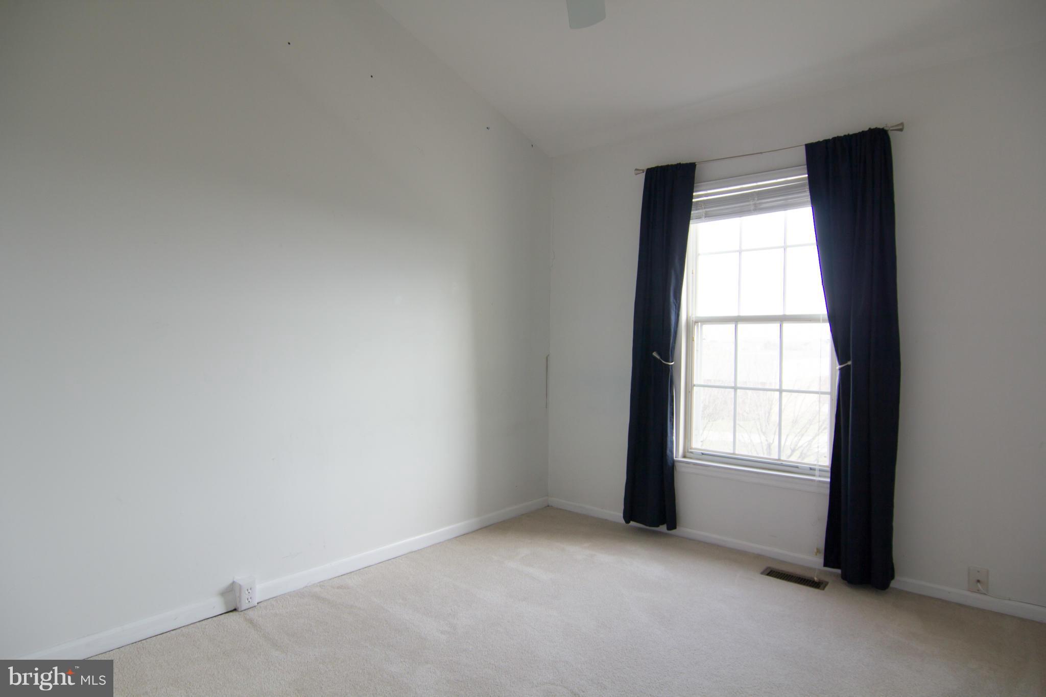 ASHBURN VILLAGE - Residential