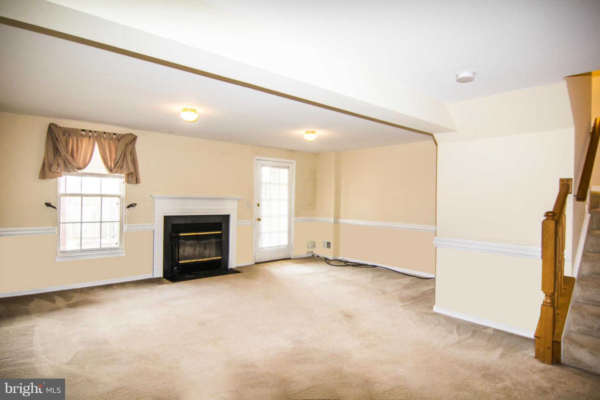 ASHBURN VILLAGE - Residential