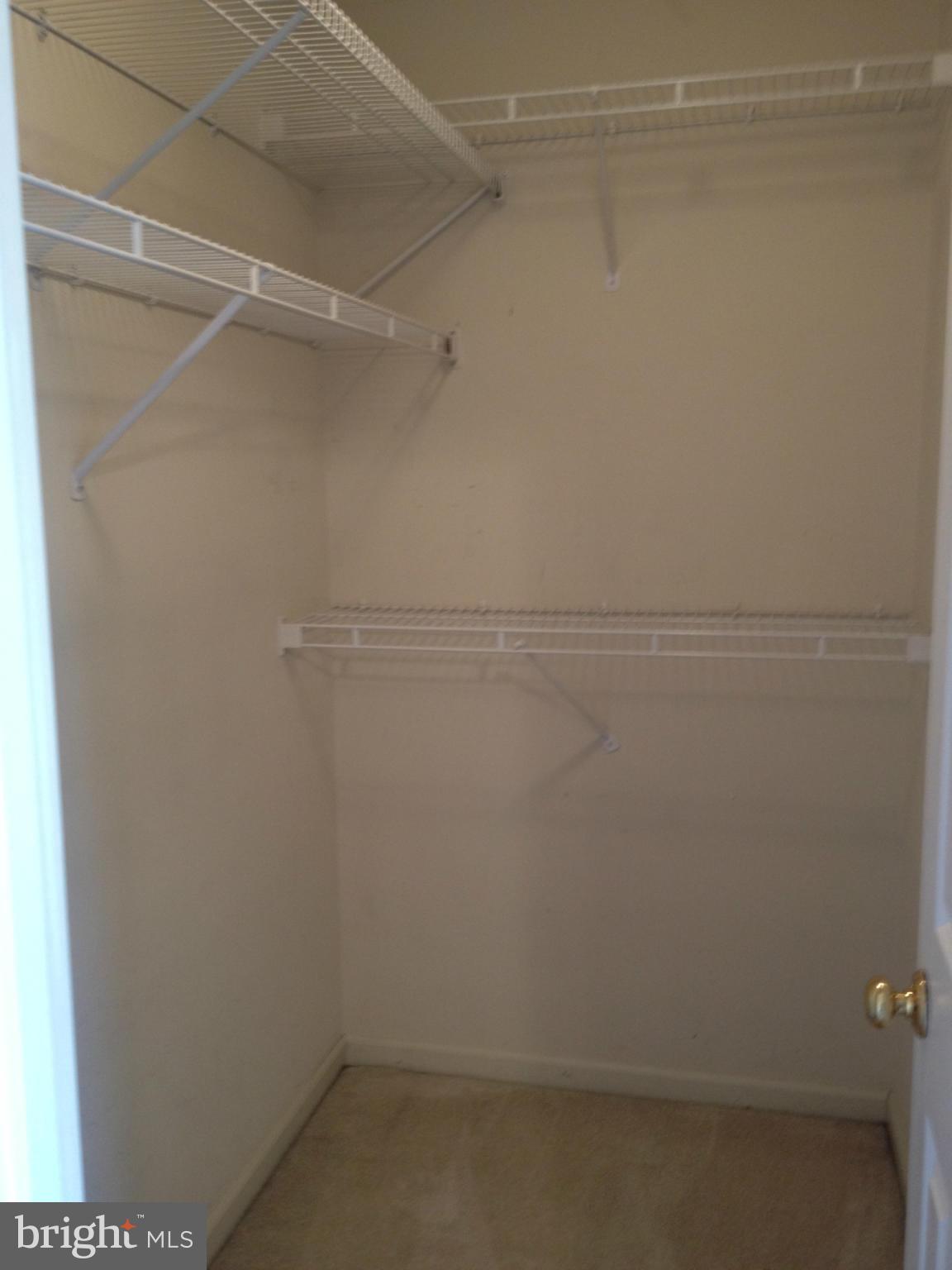 ASHBURN VILLAGE - Residential