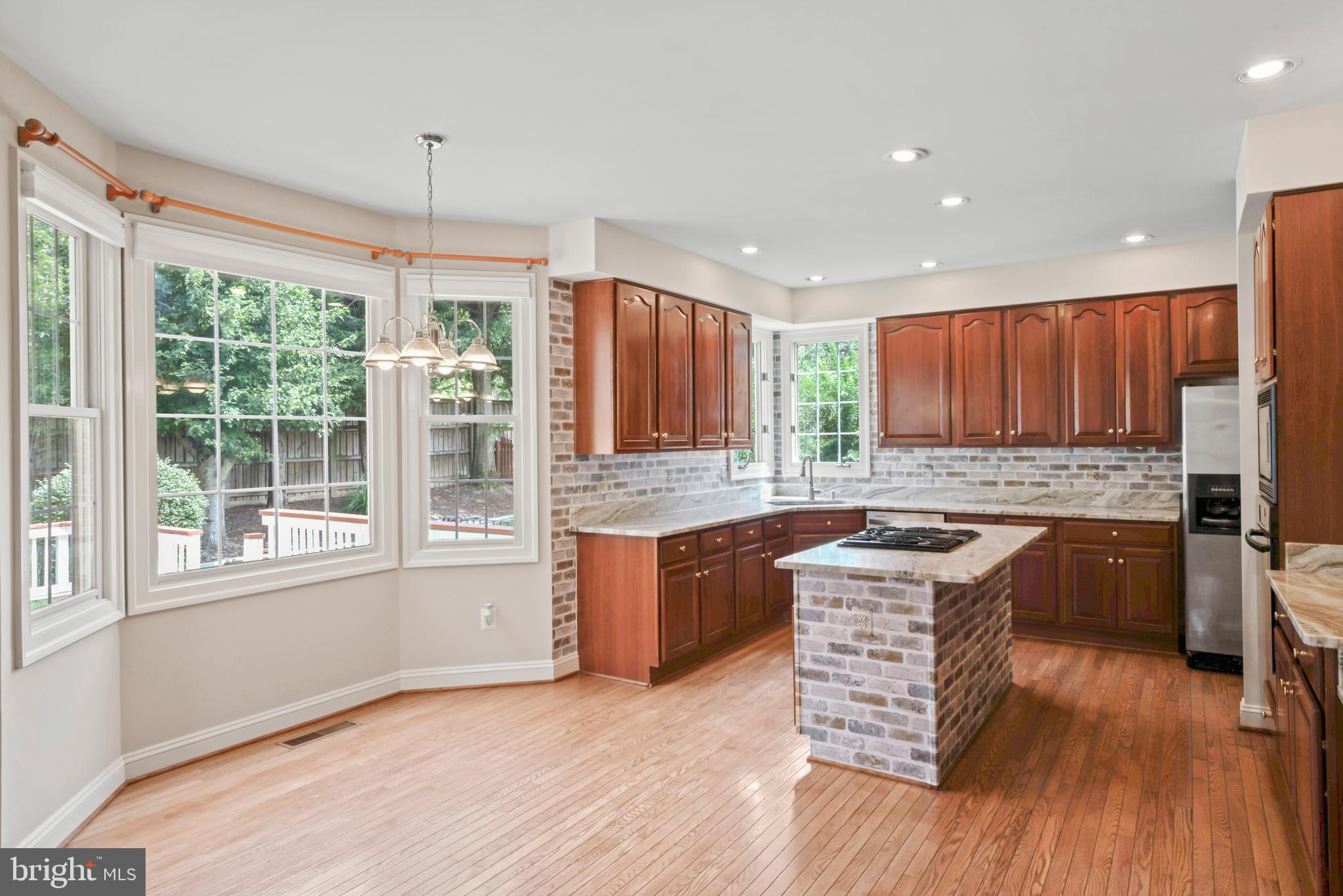 FRANKLIN CORNER - Residential