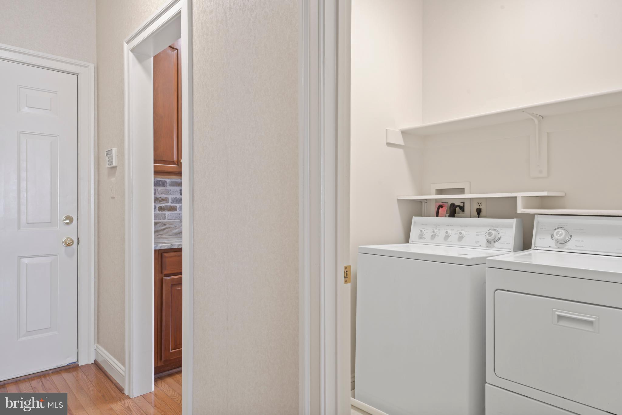 FRANKLIN CORNER - Residential