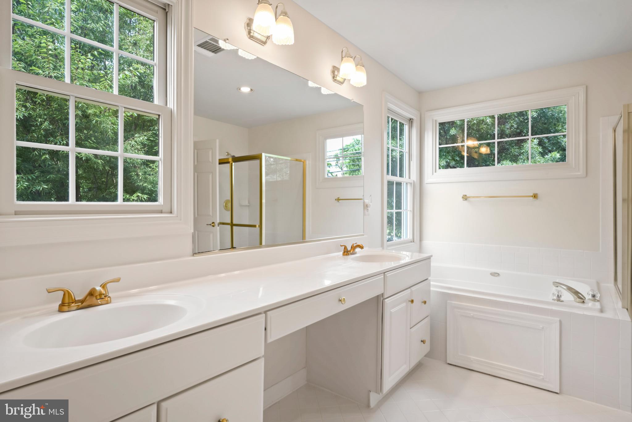 FRANKLIN CORNER - Residential