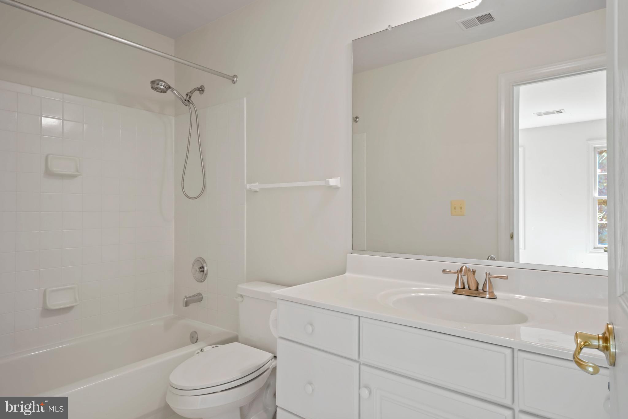 FRANKLIN CORNER - Residential