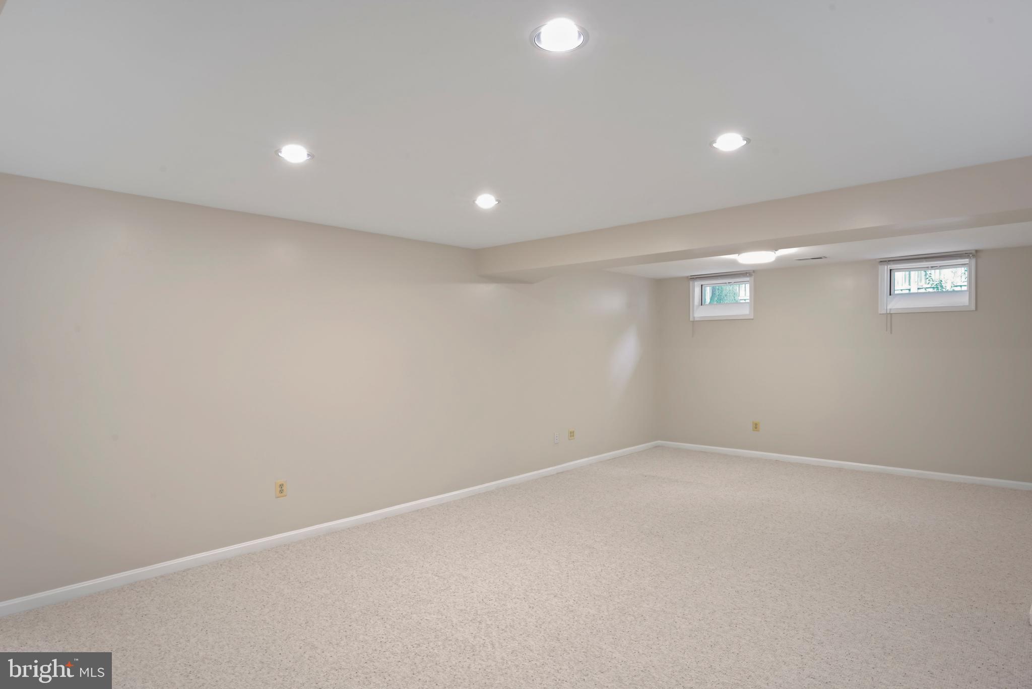 FRANKLIN CORNER - Residential