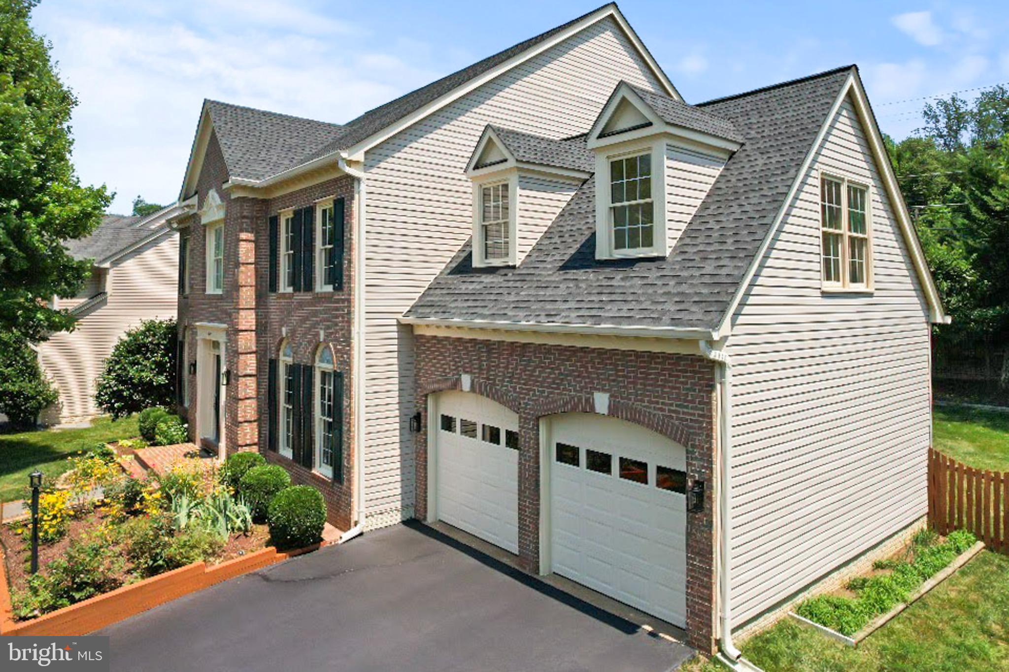 FRANKLIN CORNER - Residential