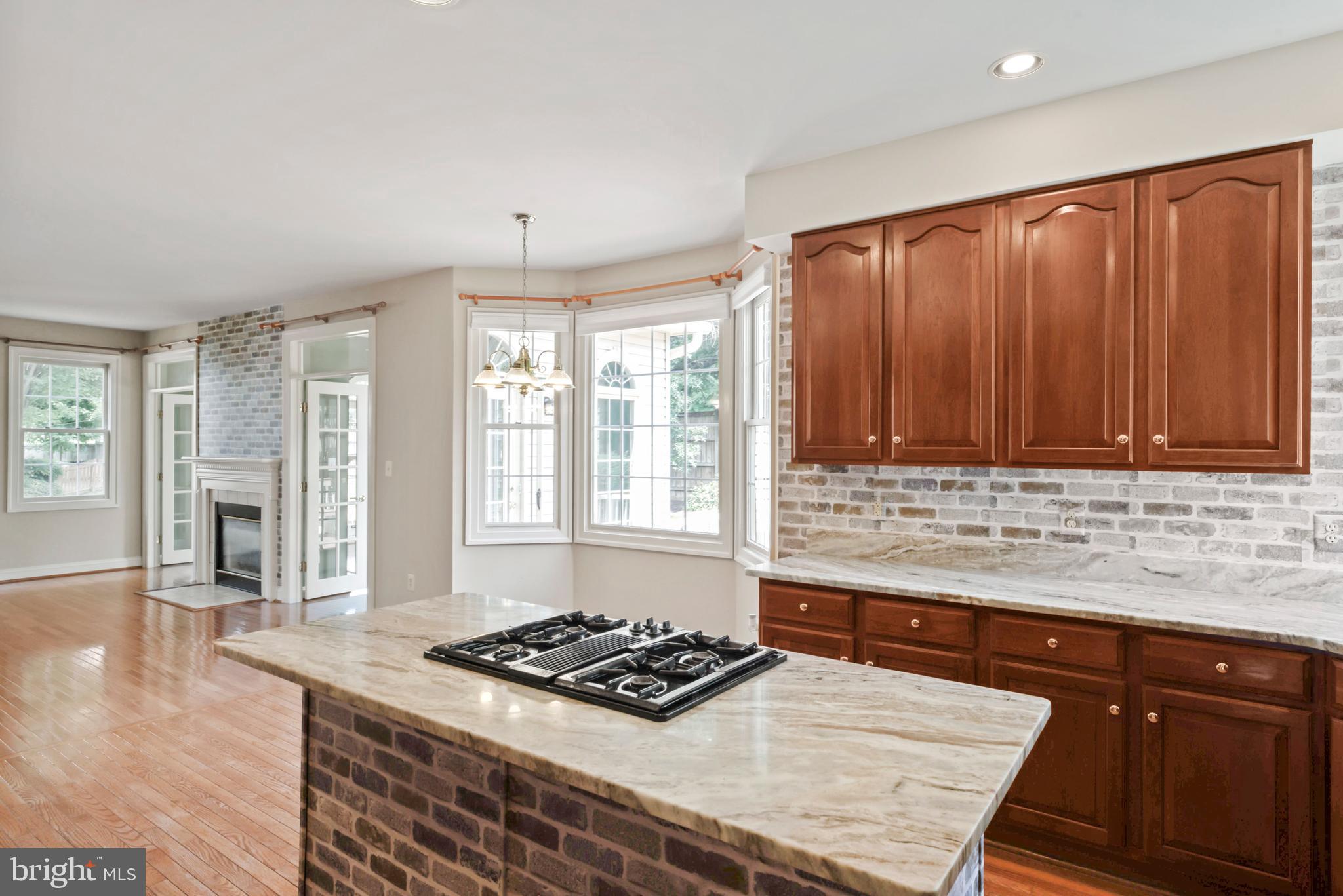 FRANKLIN CORNER - Residential