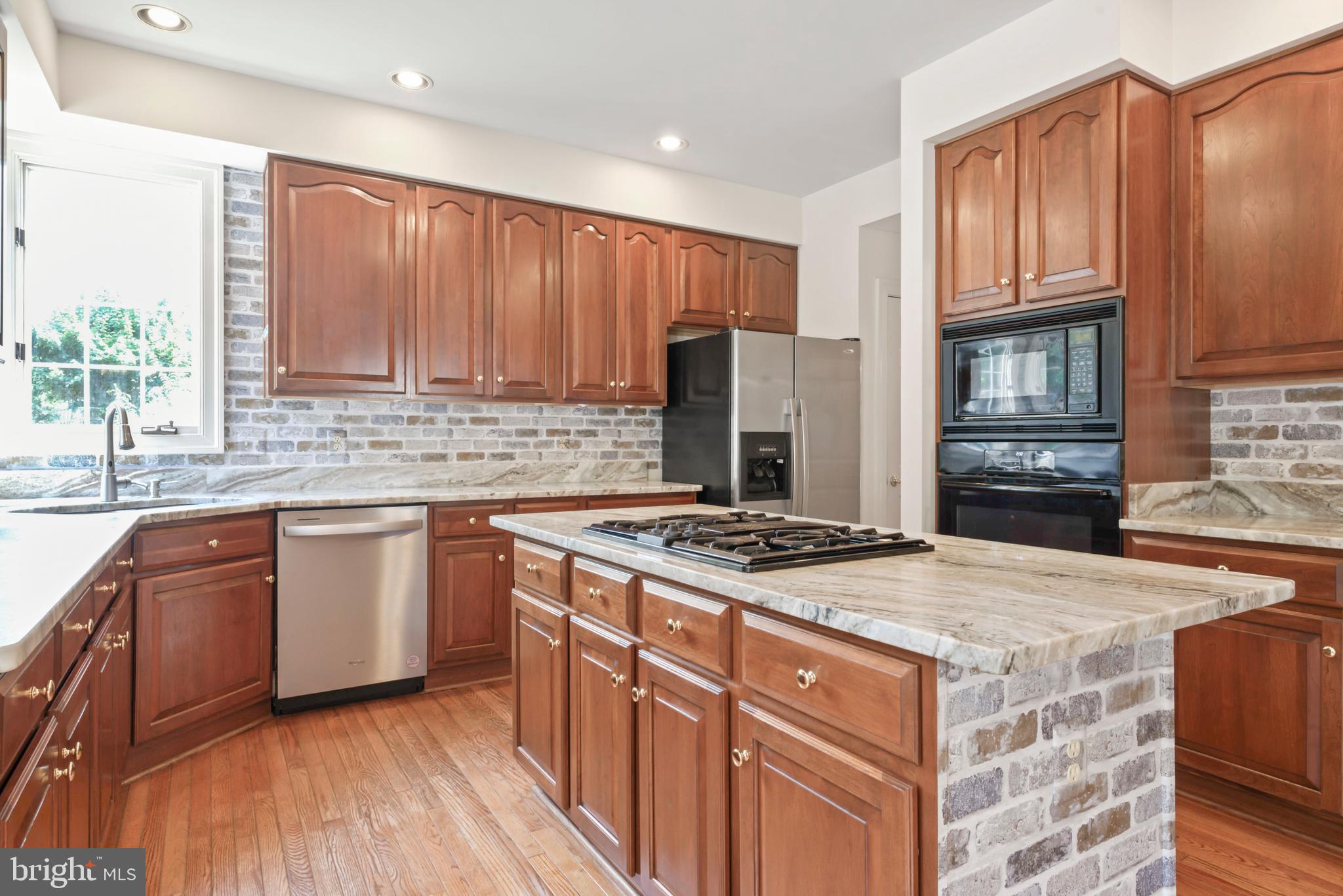 FRANKLIN CORNER - Residential