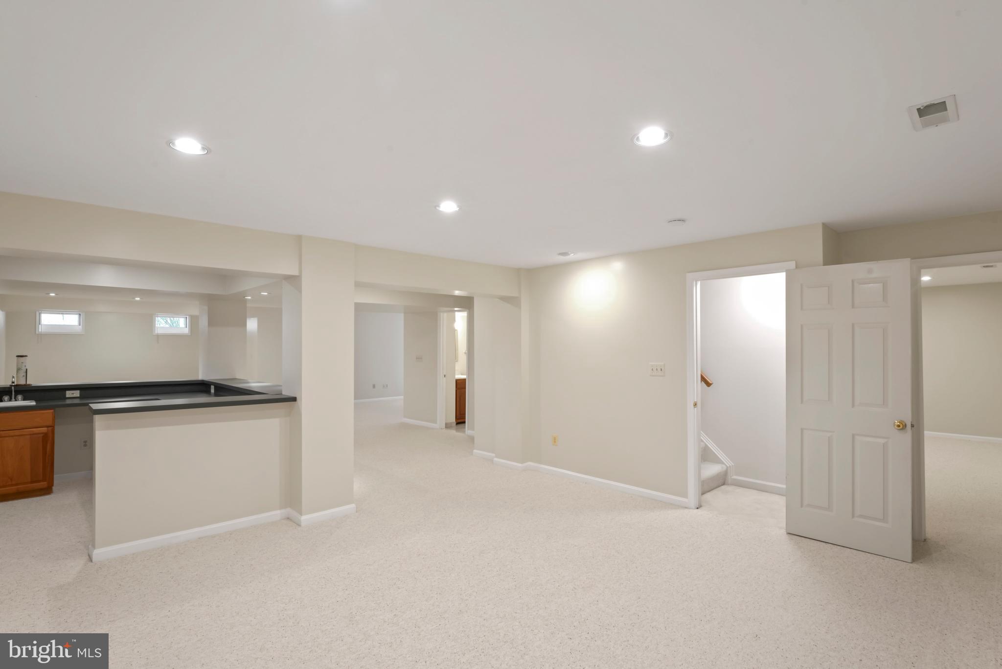 FRANKLIN CORNER - Residential