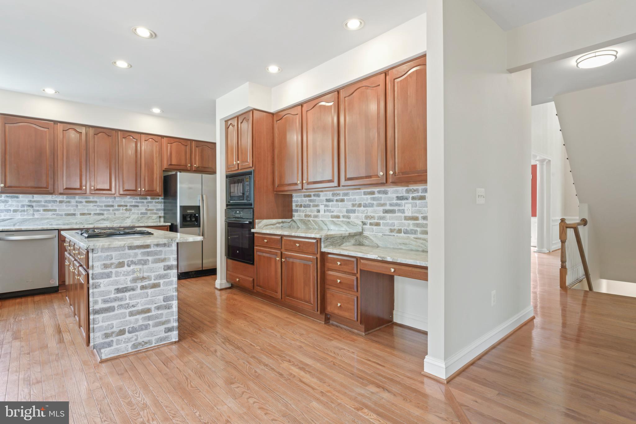 FRANKLIN CORNER - Residential