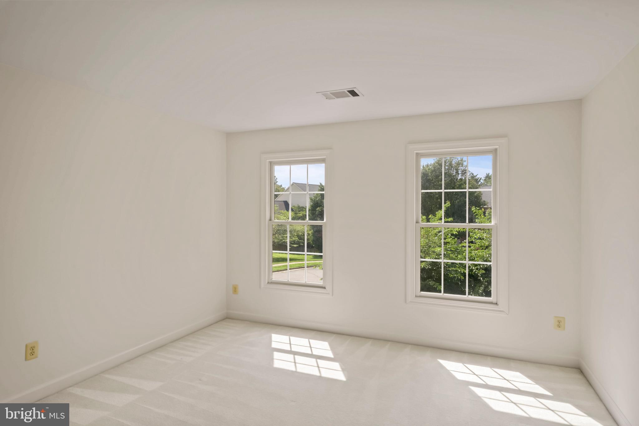 FRANKLIN CORNER - Residential