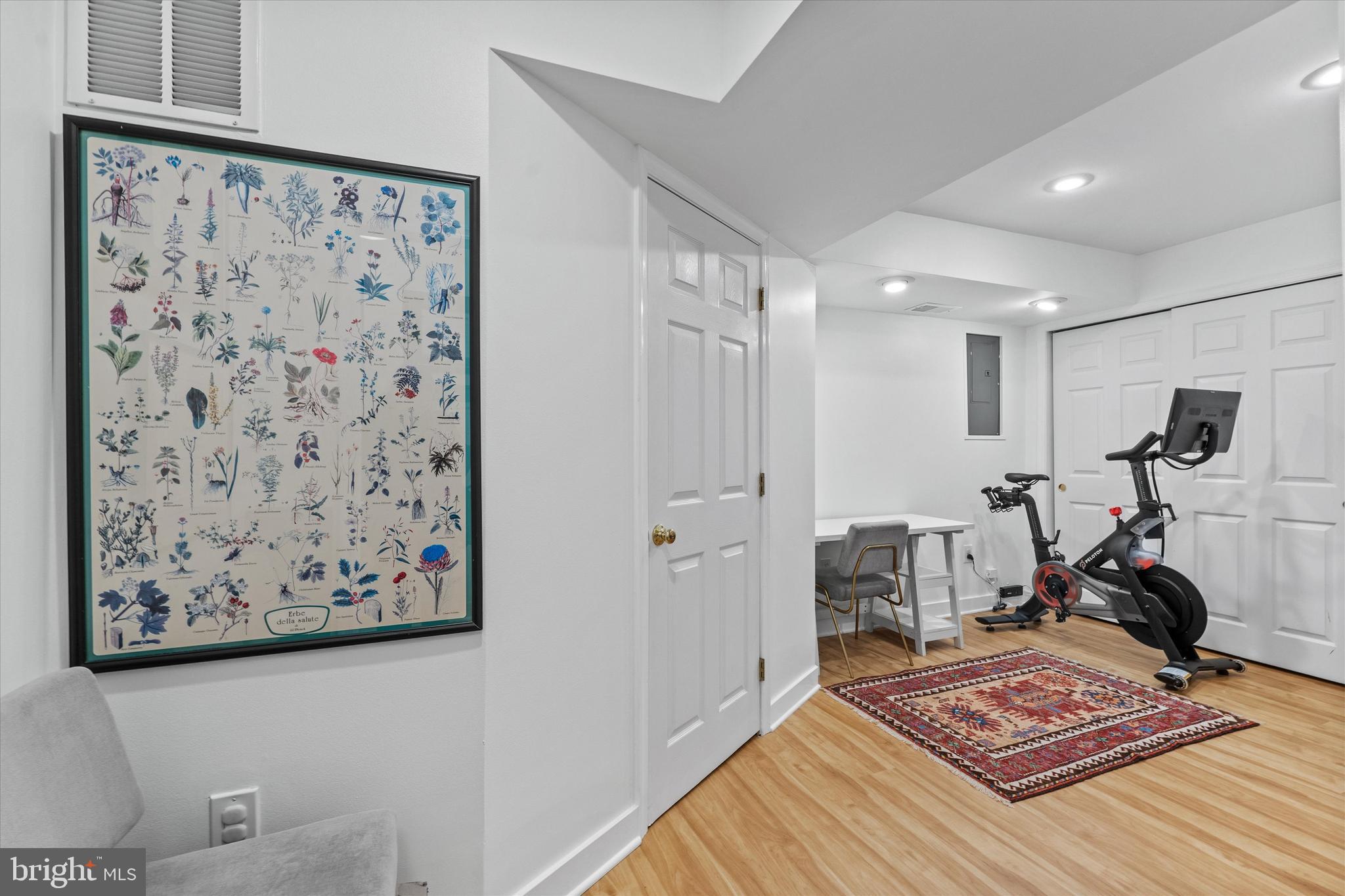 KINGS MANOR TOWNE HOUSES - Residential Lease