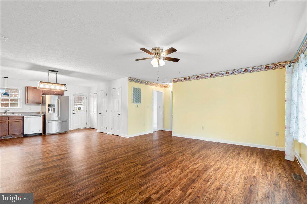 SPRING HILL - Residential Lease