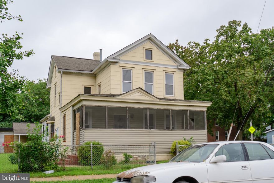 Spacious home on corner lot w/ 3 bedrooms, 3 full baths, partially finished basement & CAC. Large fenced yard & 2-car Garage w/workshop. Property needs work but has lots of potential. Property eligible under Freddie Mac First Look Initiative (HOMEOWNERS ONLY) thru 10/15/18.SOLD AS-IS. GR/HOA/FF fees TBD by buyer. Seller pays NO T/R costs. AGENTS   SEE AGENT REMARKS FOR OFFER INSTRUCTIONS