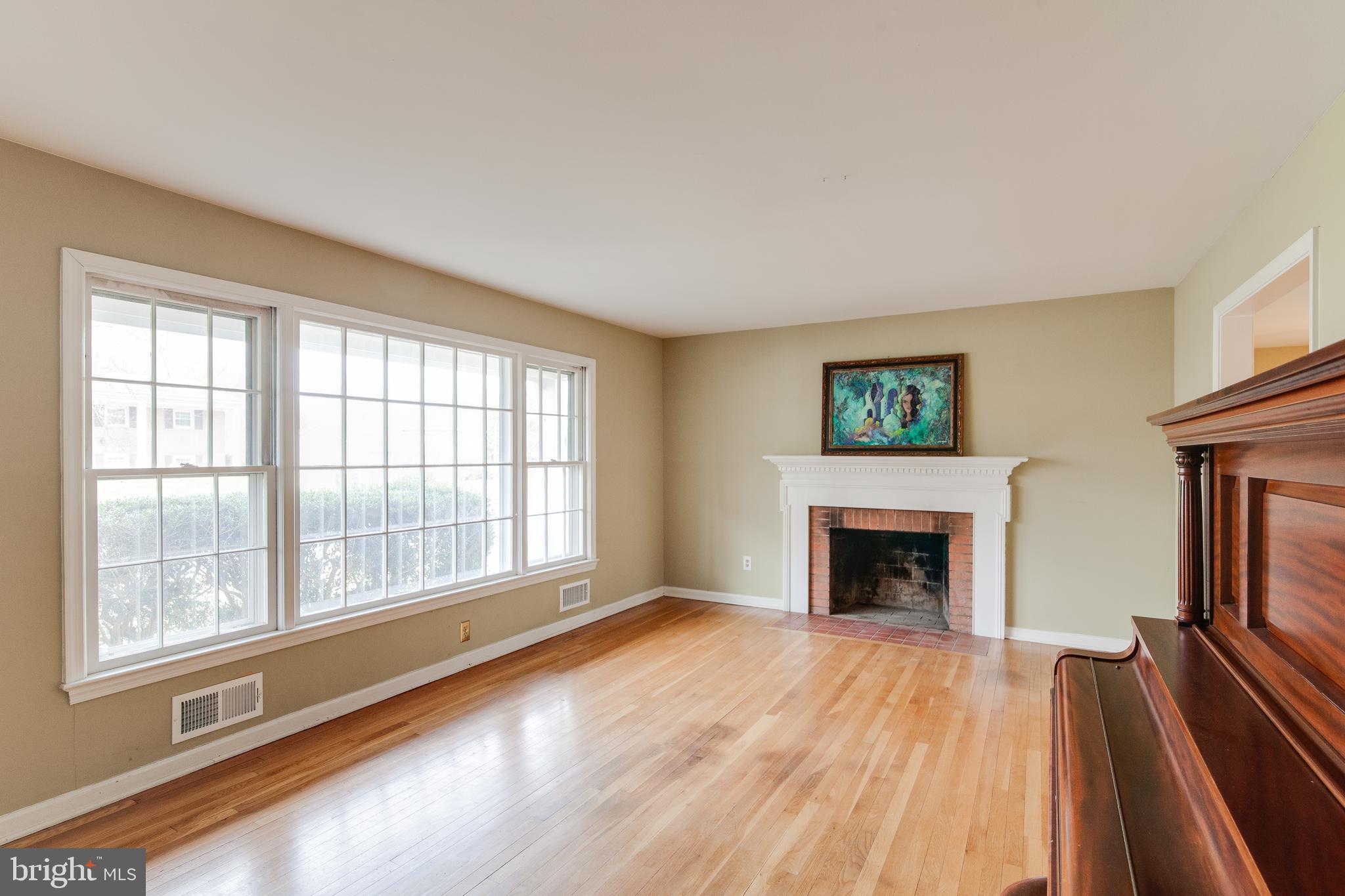 HAYFIELD FARM - Residential