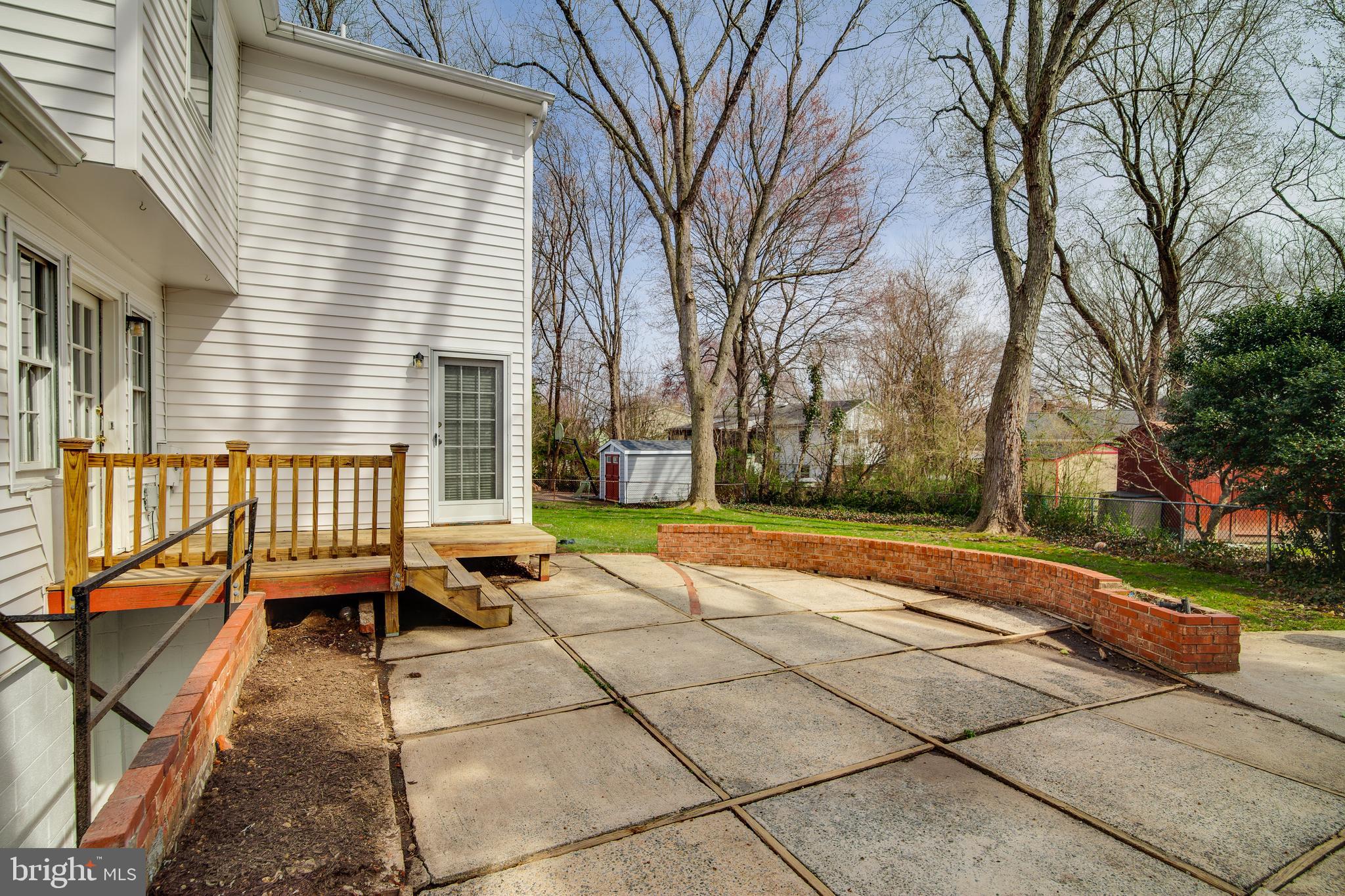 HAYFIELD FARM - Residential