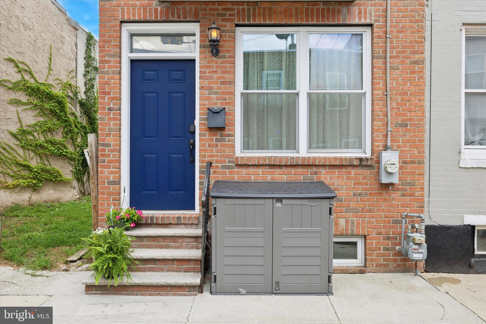 1913 TITAN STREET