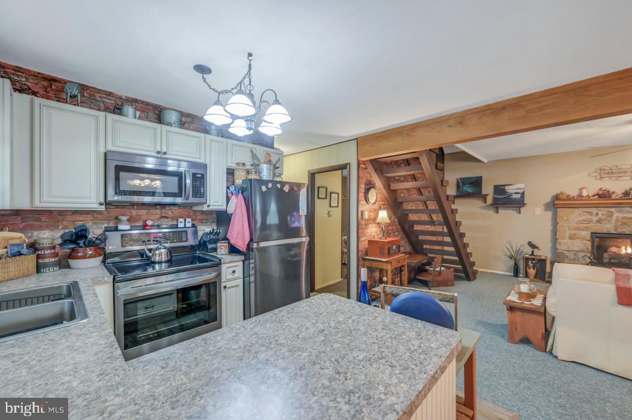 TOWAMENSING TRAILS - Residential