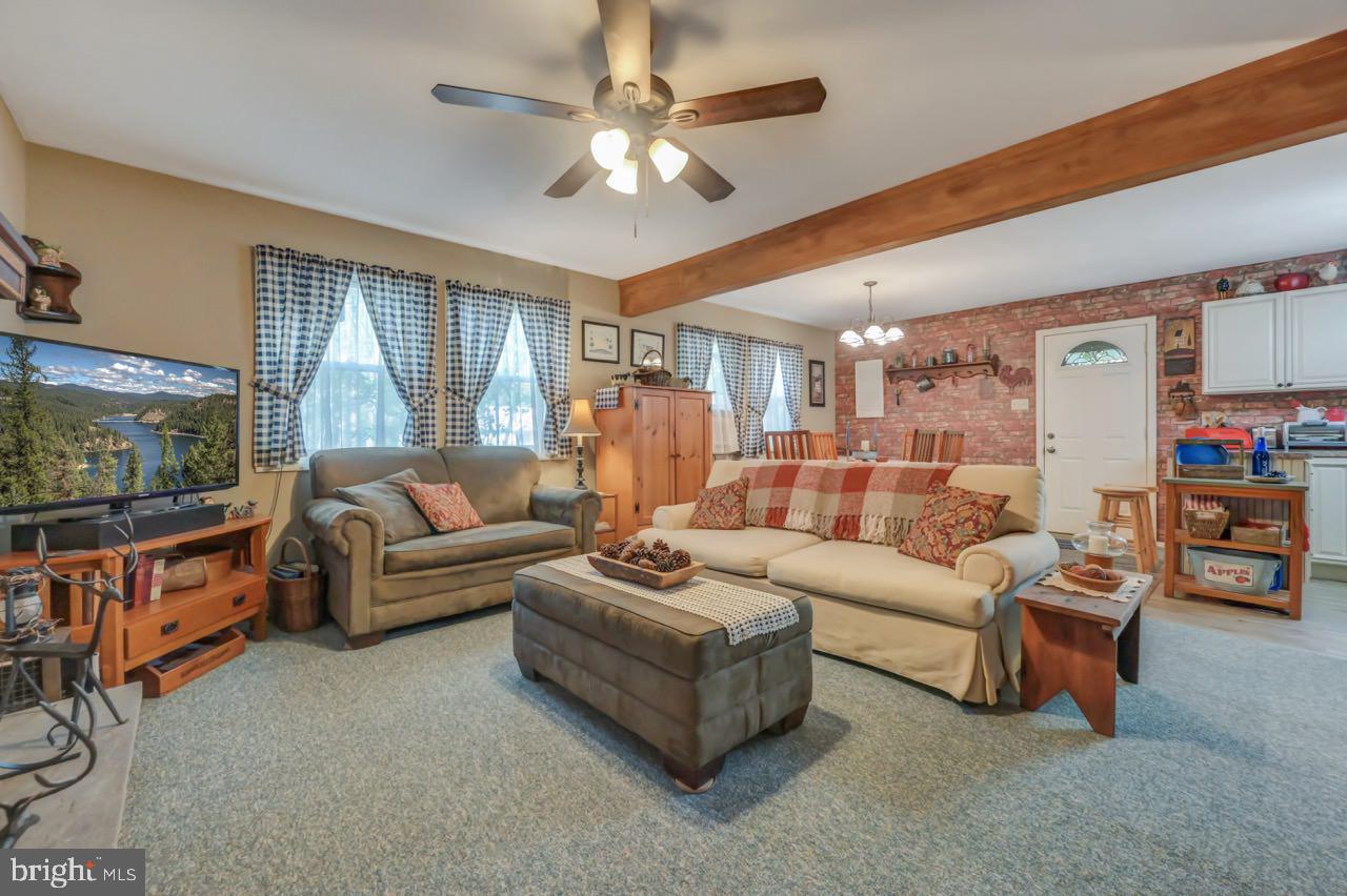 TOWAMENSING TRAILS - Residential