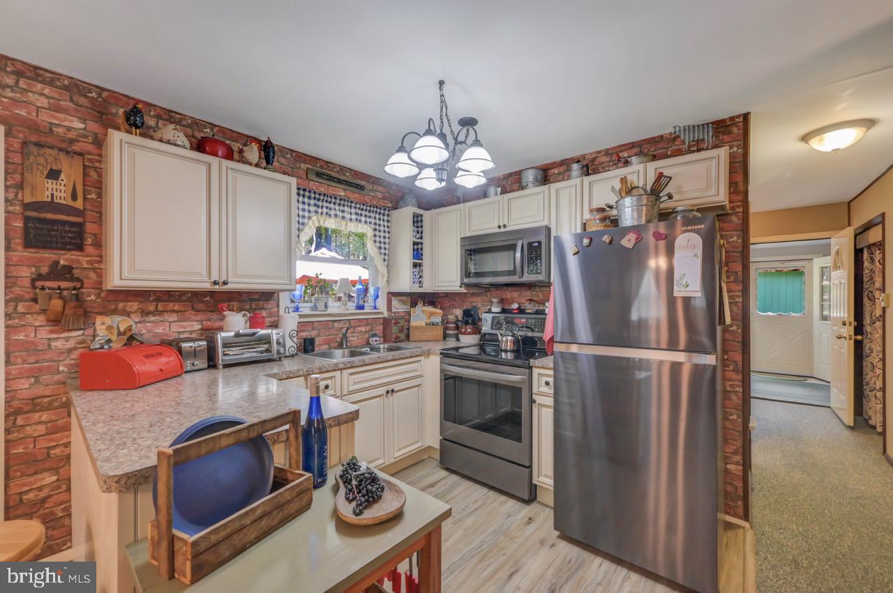 TOWAMENSING TRAILS - Residential