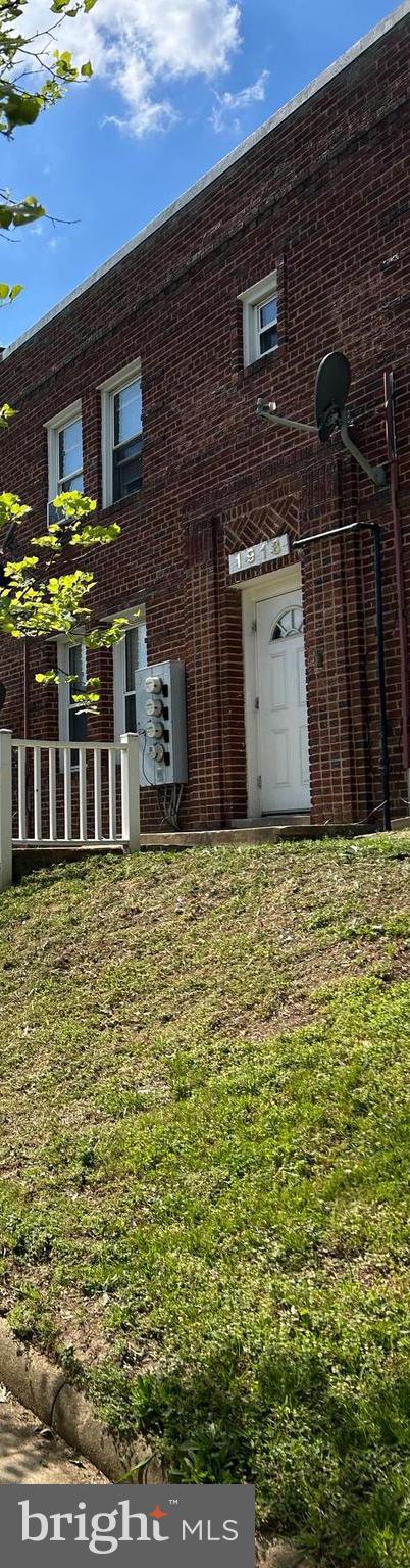 1918 I STREET NE