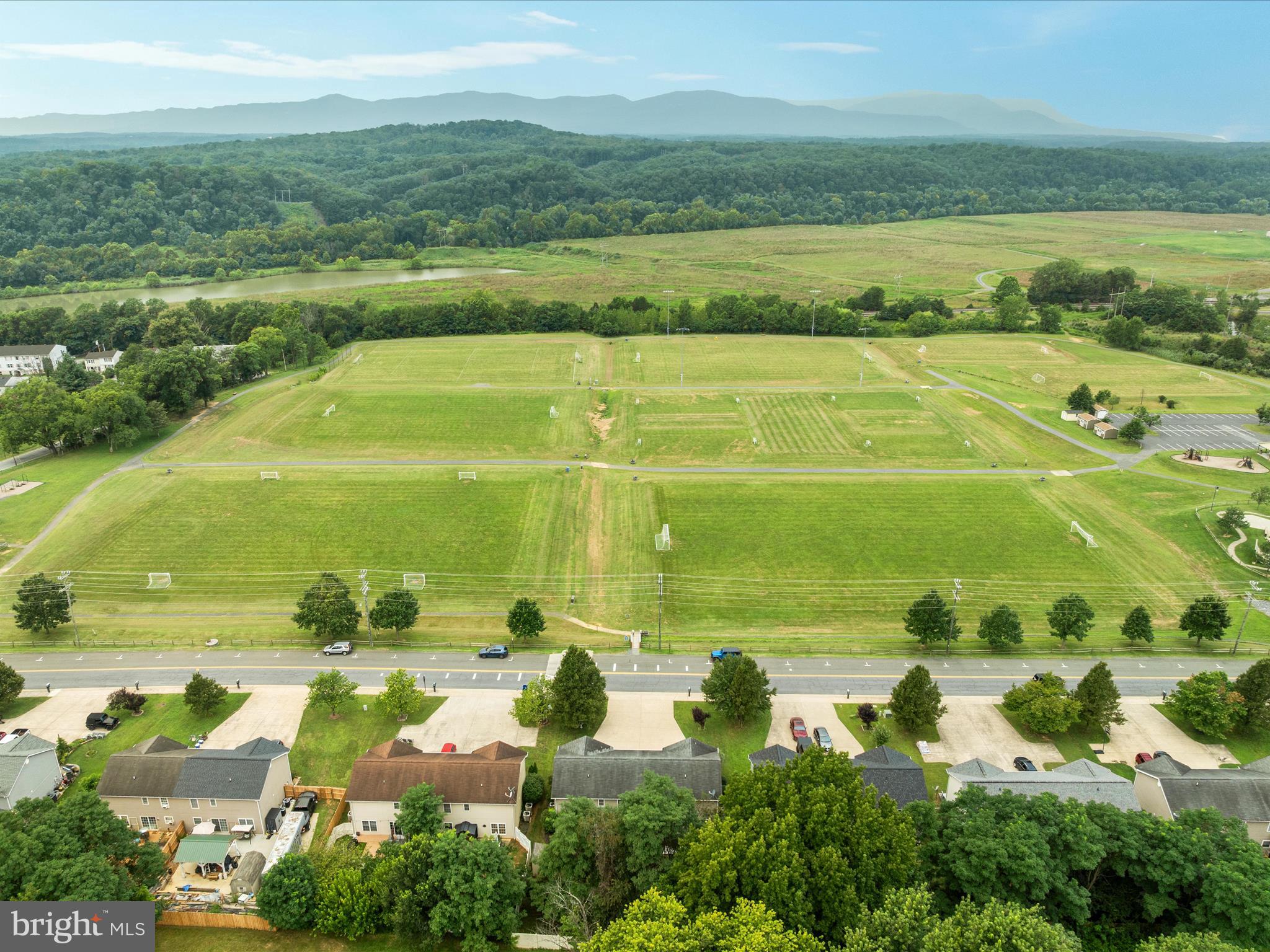 ACADEMY MANOR - Residential Lease