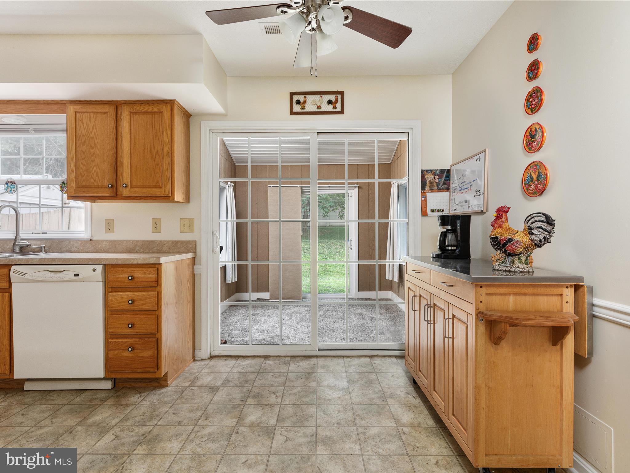 ACADEMY MANOR - Residential Lease