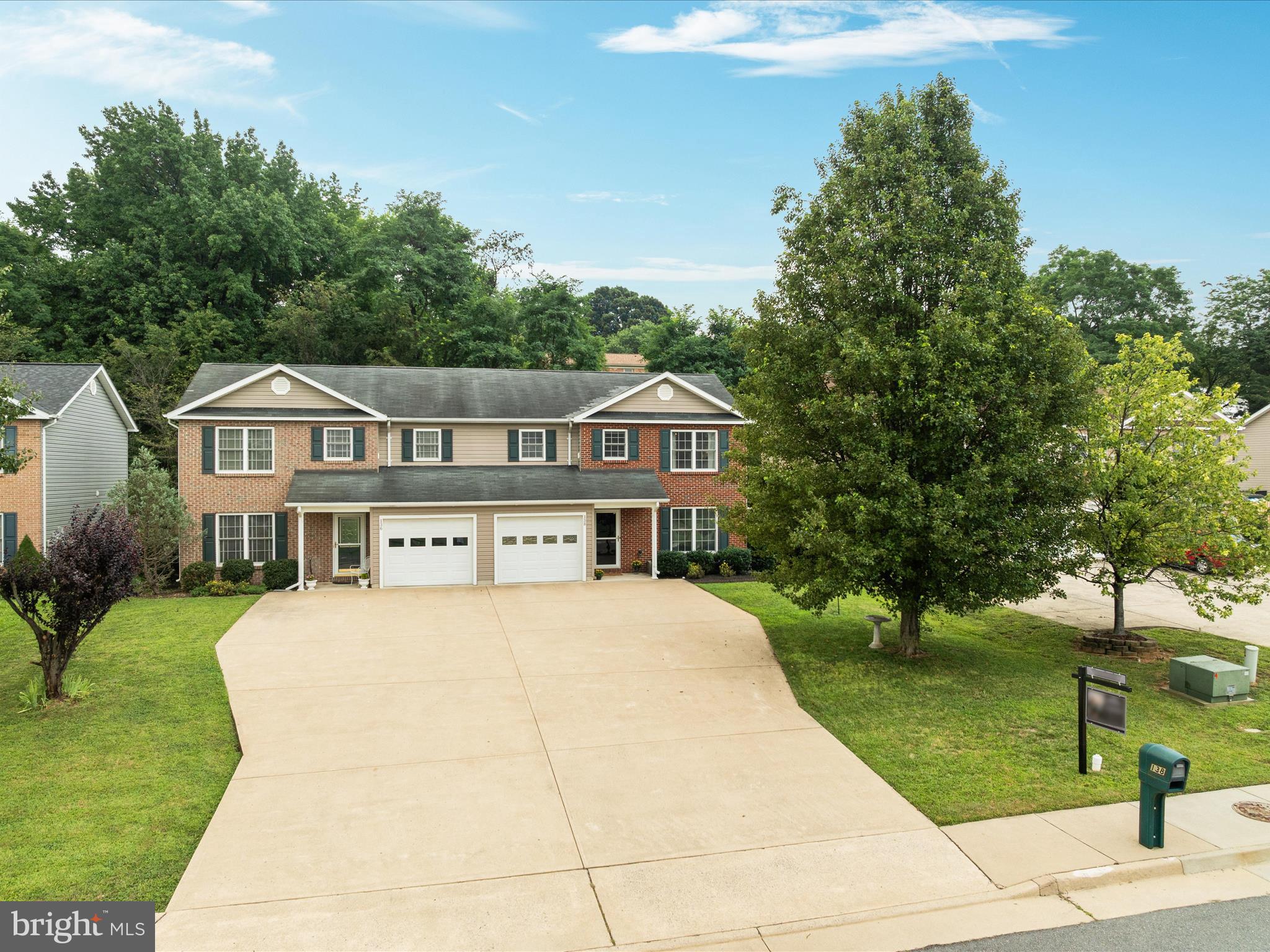 ACADEMY MANOR - Residential Lease