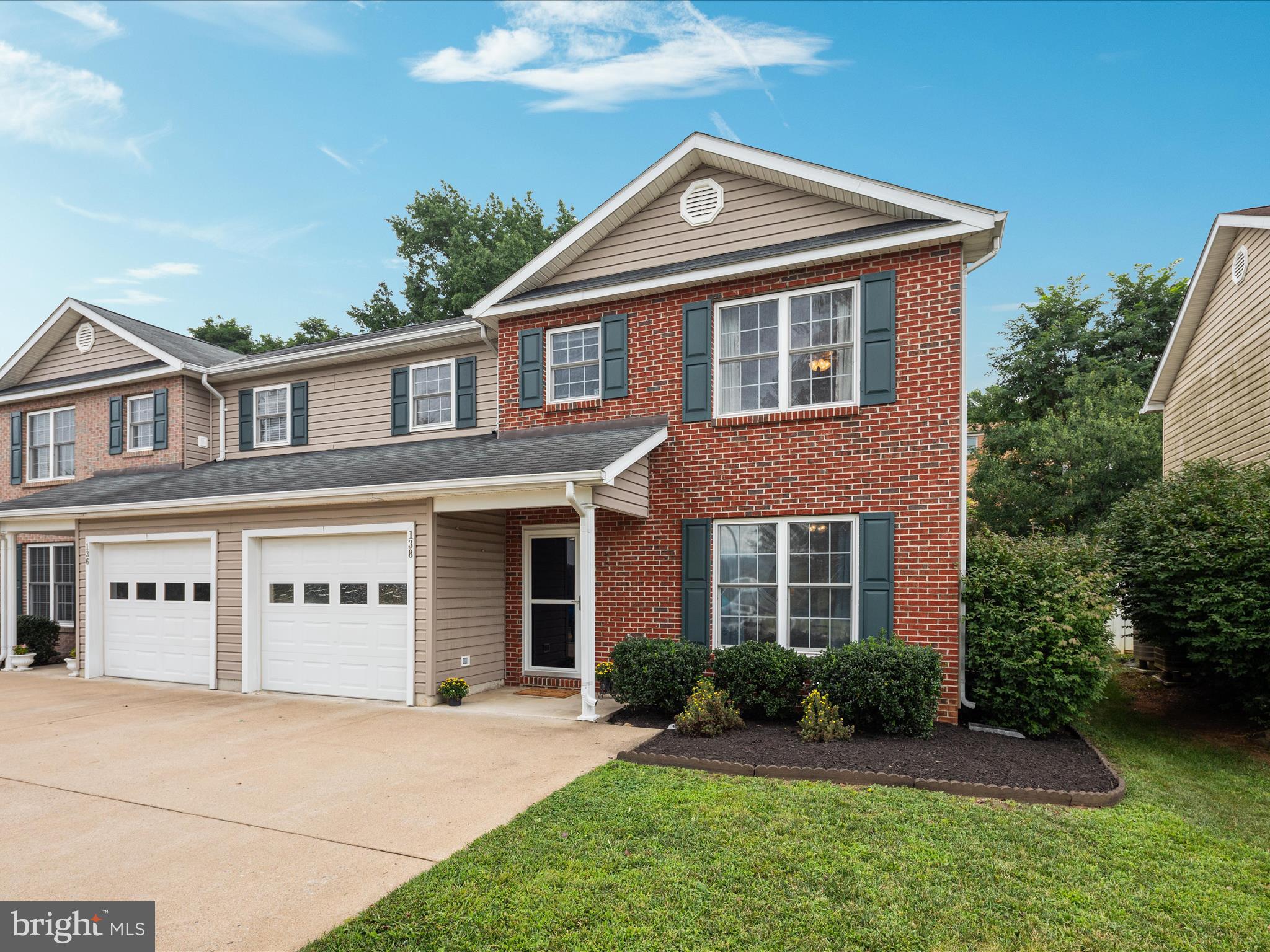 ACADEMY MANOR - Residential Lease