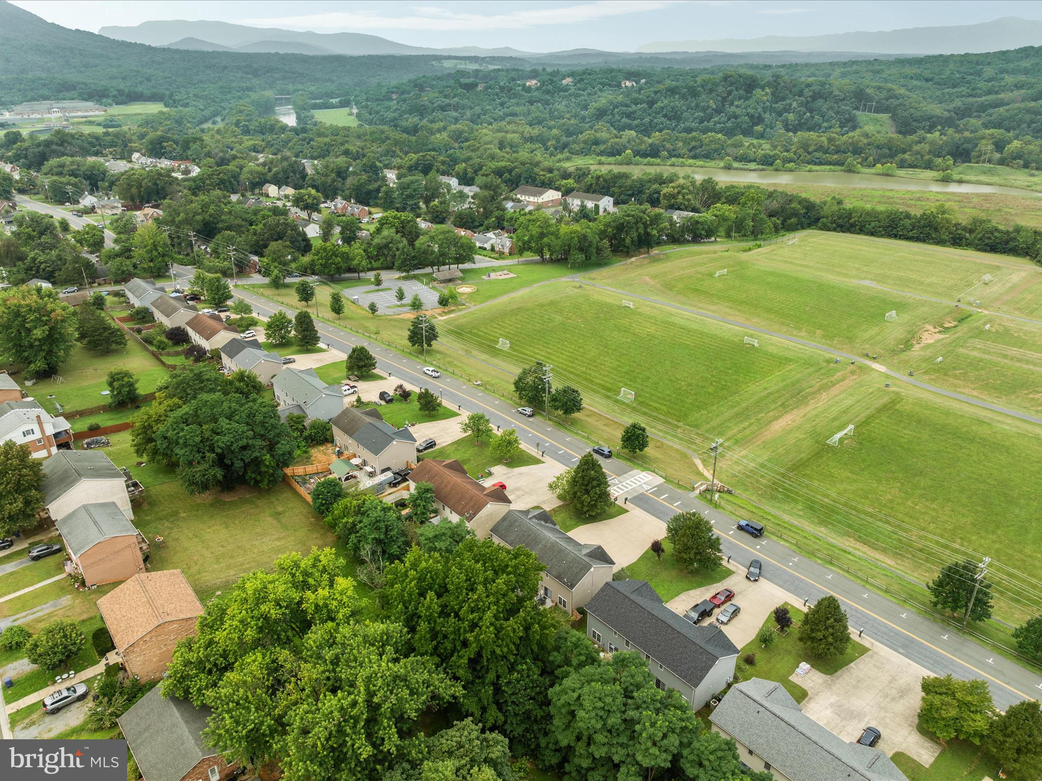 ACADEMY MANOR - Residential Lease