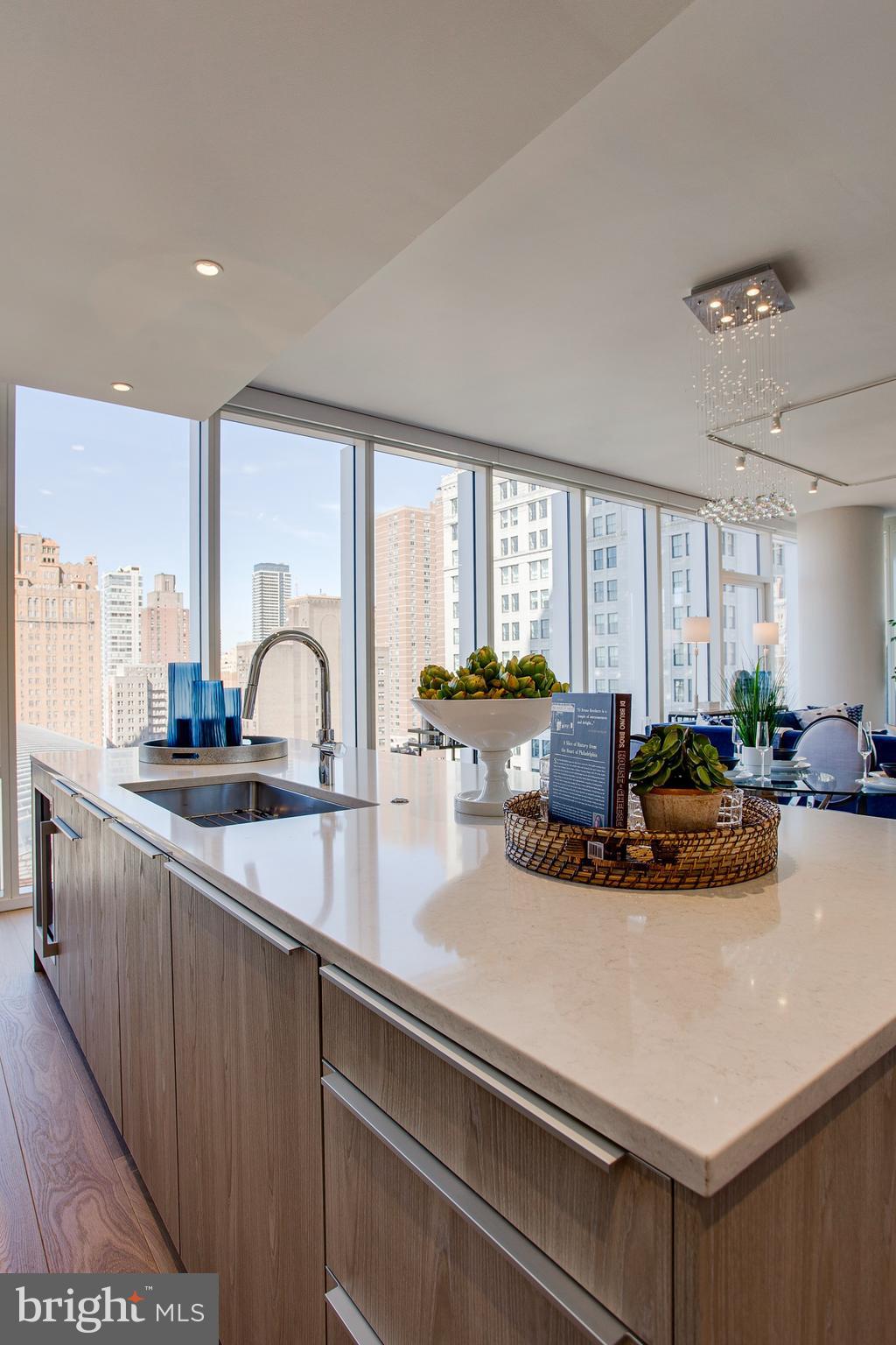 AVENUE OF THE ARTS - Residential