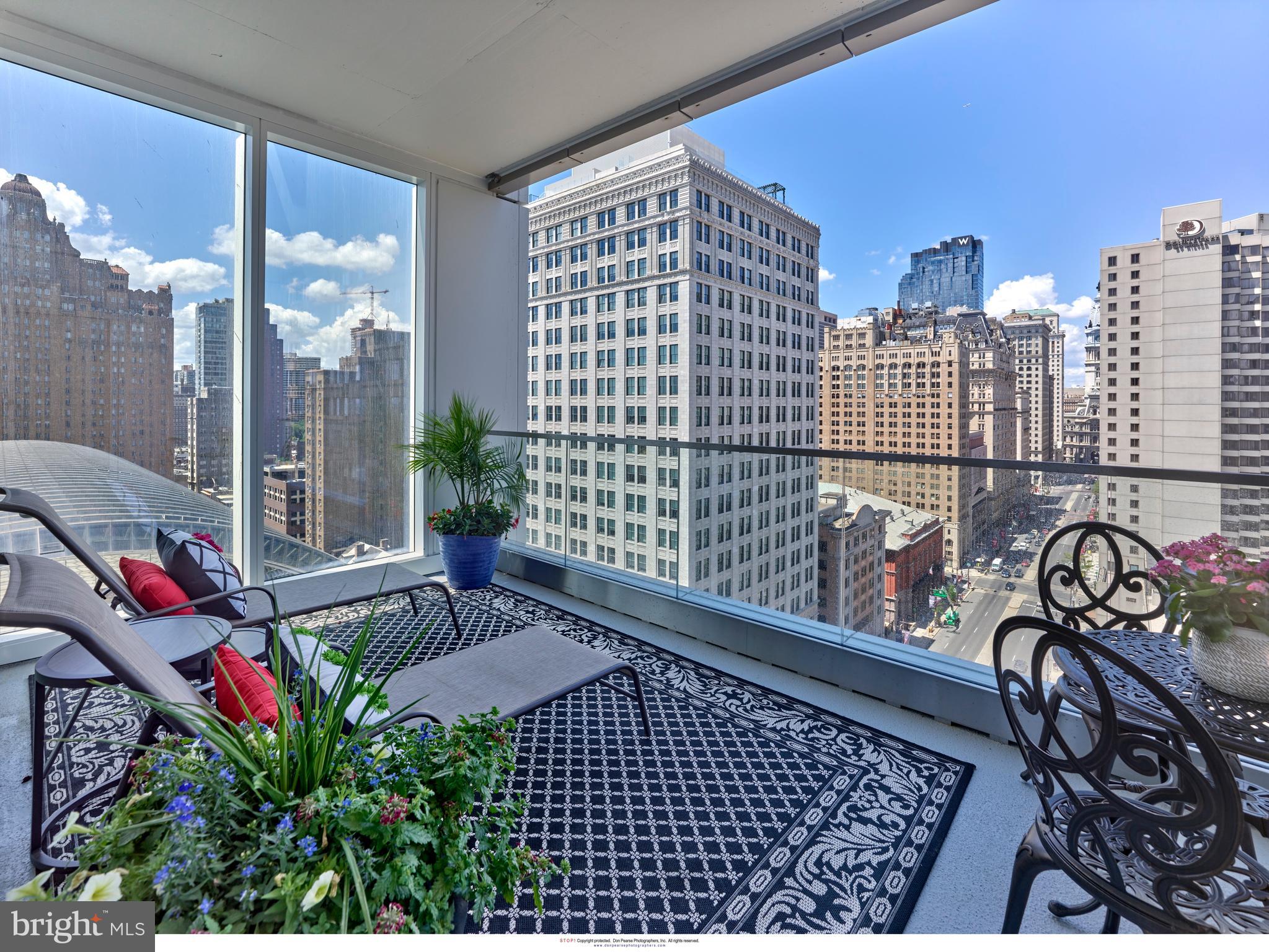 AVENUE OF THE ARTS - Residential