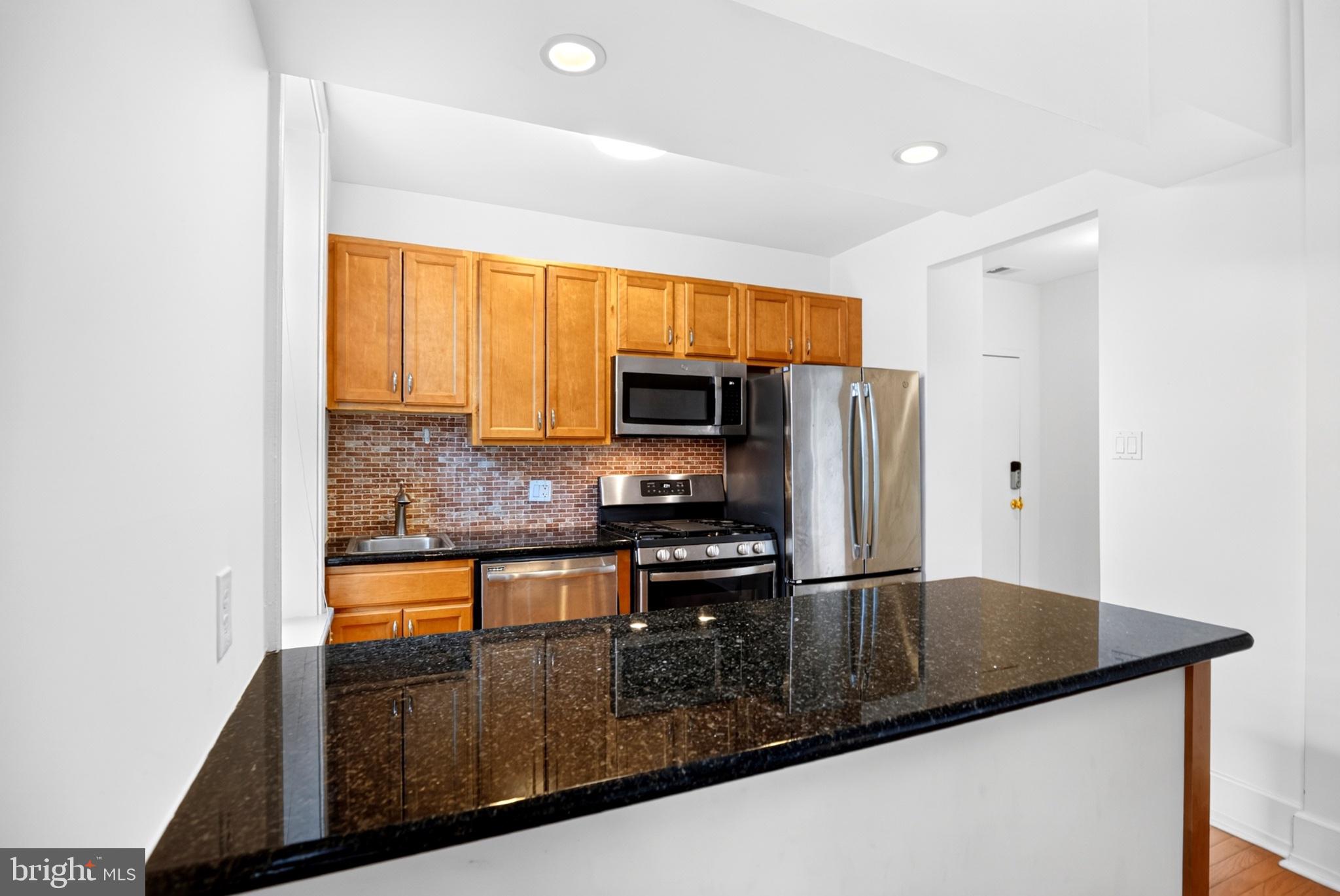 334 S 12TH STREET 3F