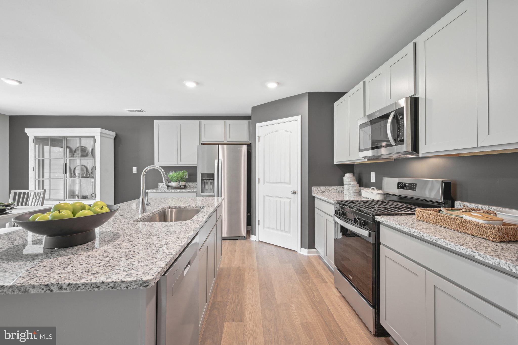 MAGNOLIA ESTATES - Residential