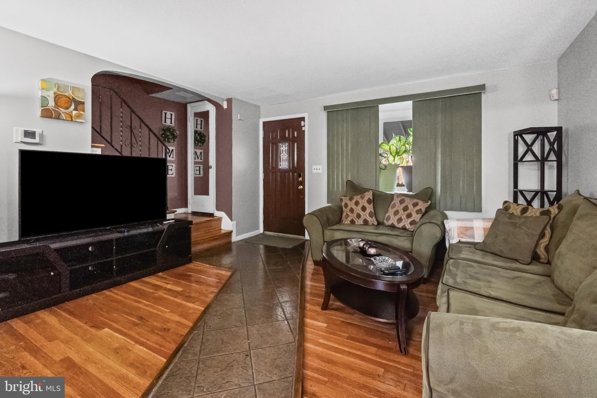 1205 SHERIDAN AVENUE