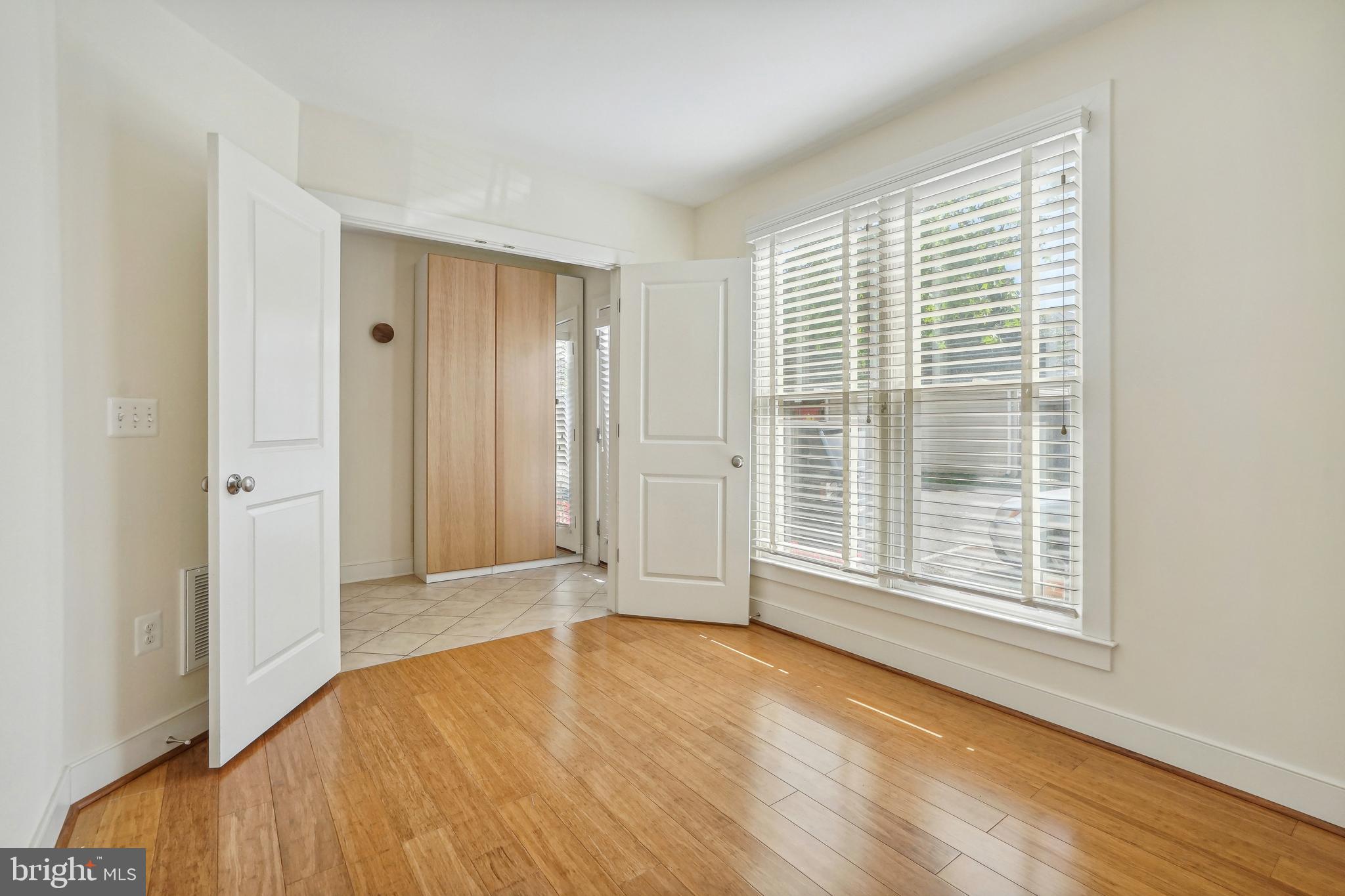 OLD TOWN COMMONS - Residential Lease