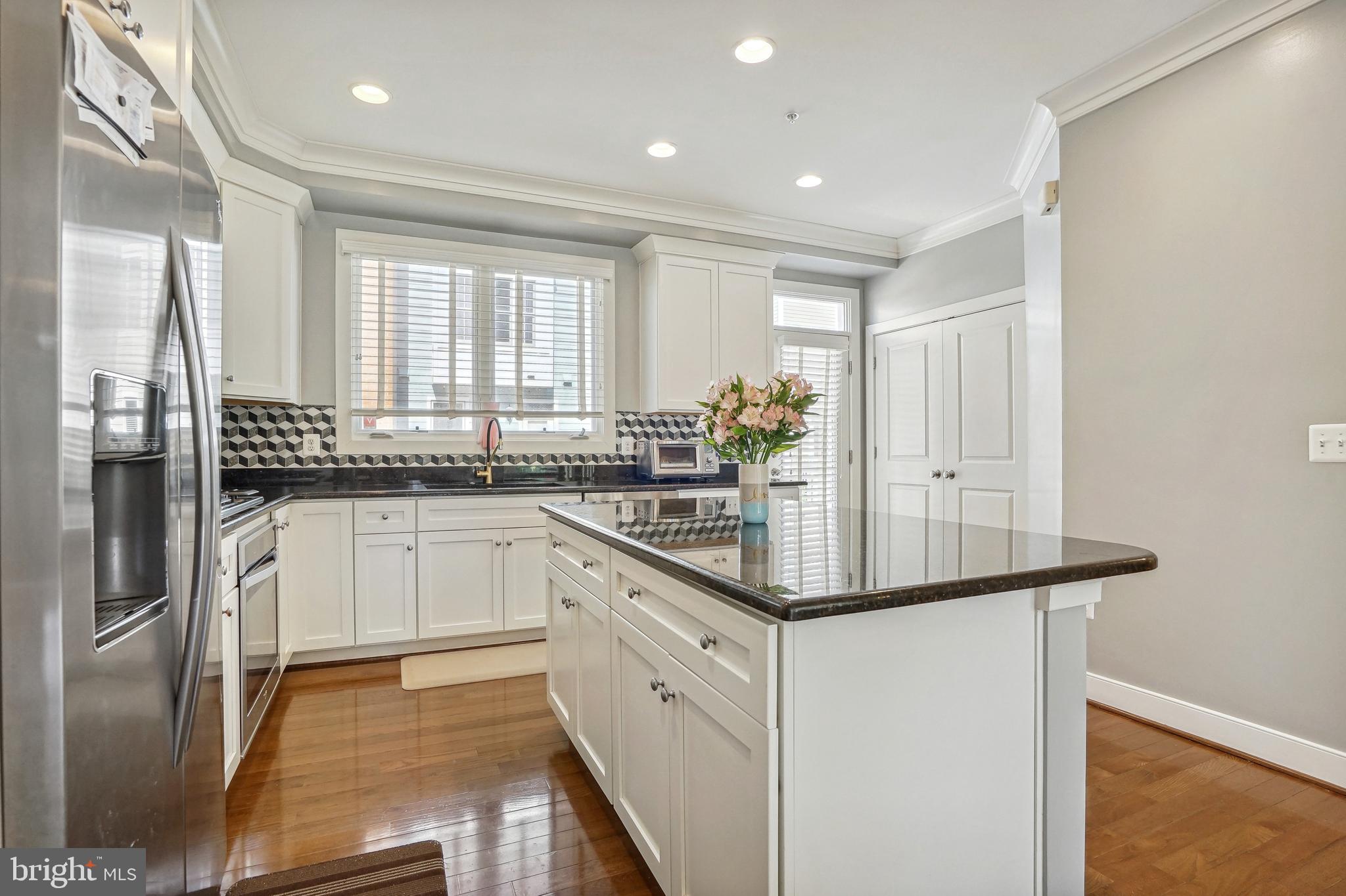 OLD TOWN COMMONS - Residential Lease