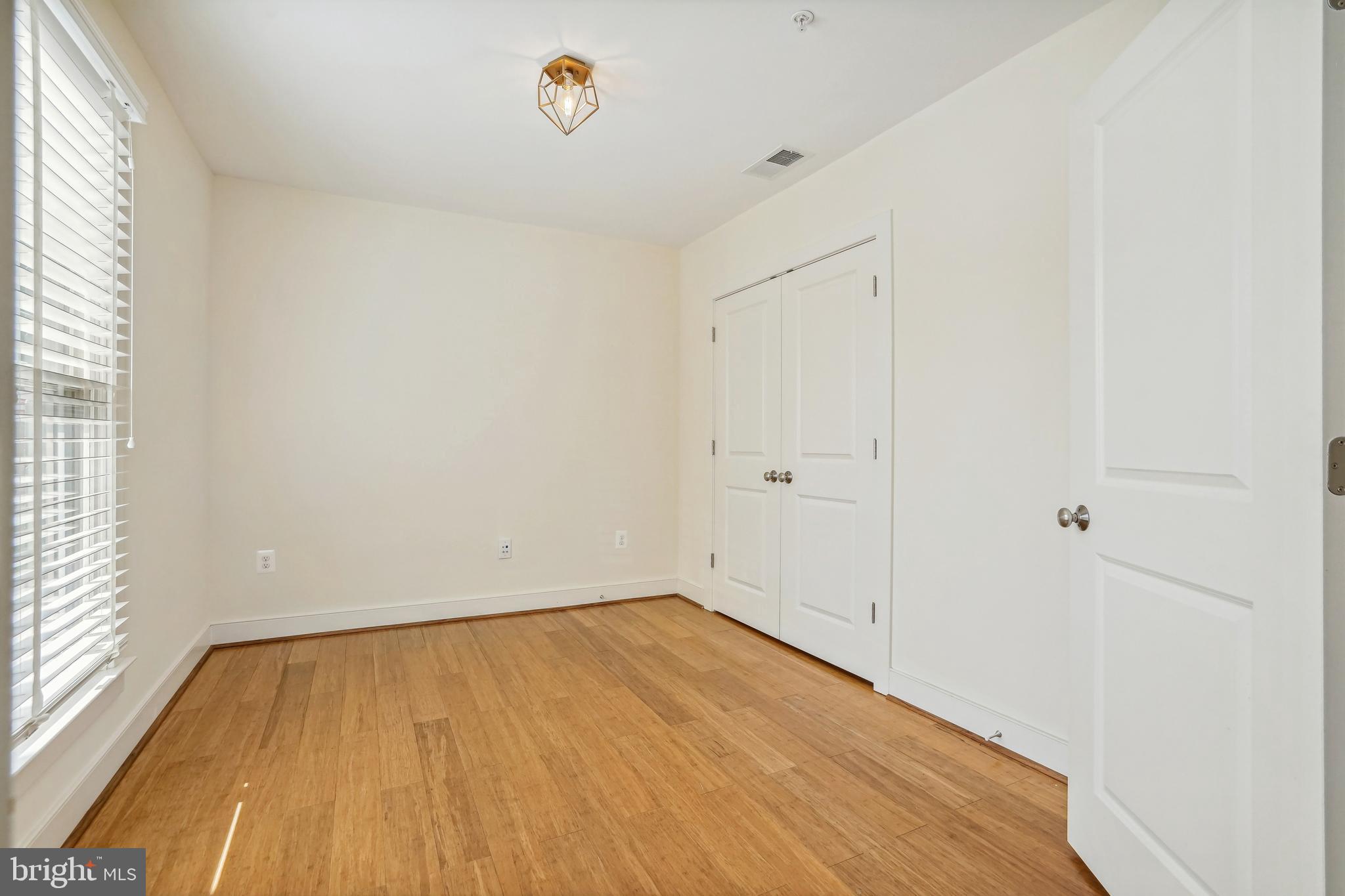 OLD TOWN COMMONS - Residential Lease