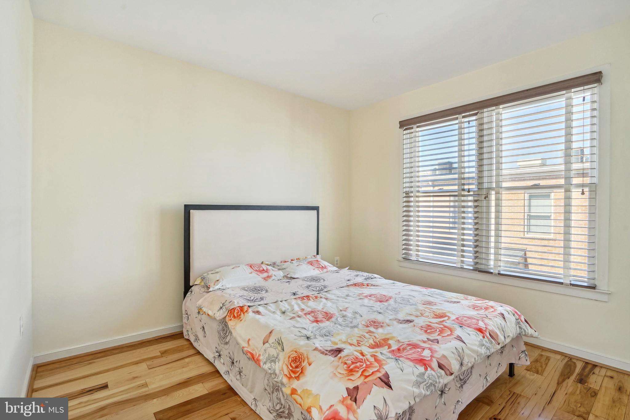 OLD TOWN COMMONS - Residential Lease