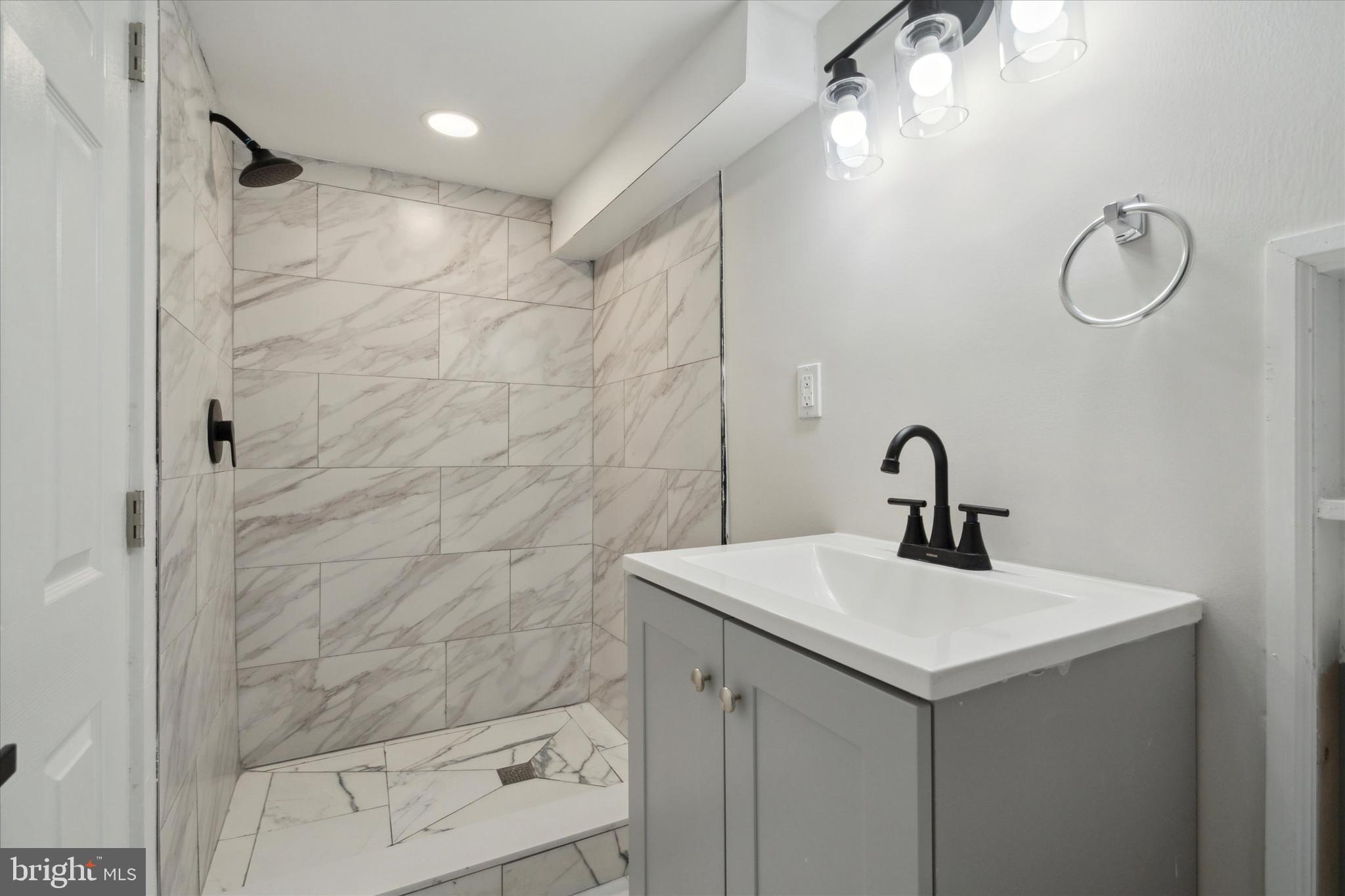 WEST OAK LANE - Residential