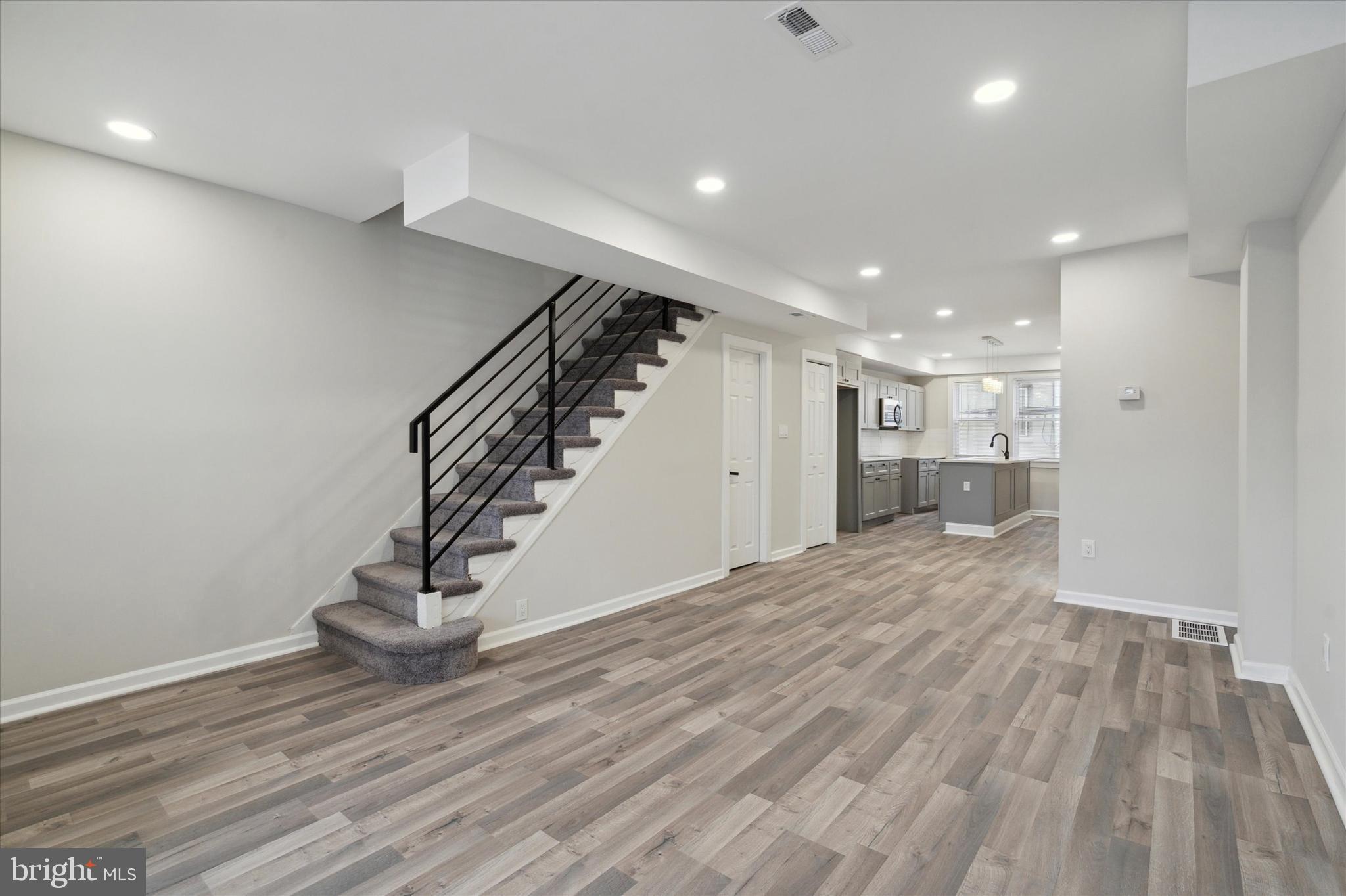 WEST OAK LANE - Residential