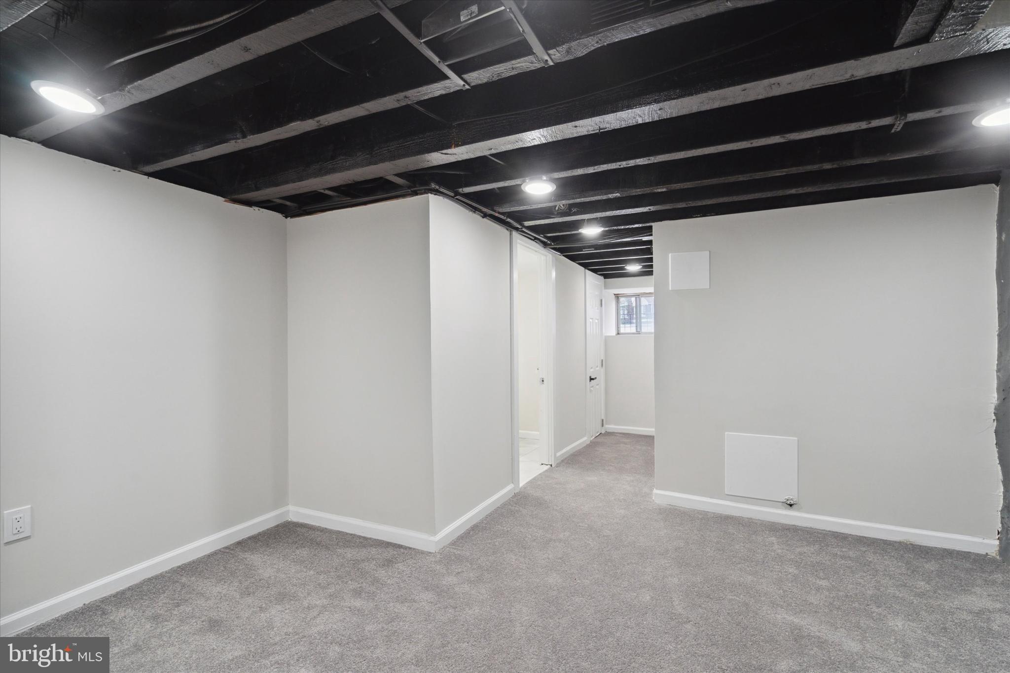 WEST OAK LANE - Residential