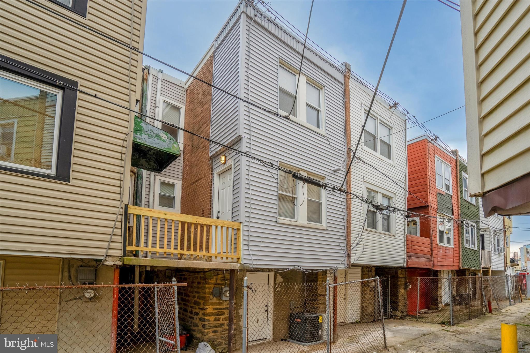 WEST OAK LANE - Residential