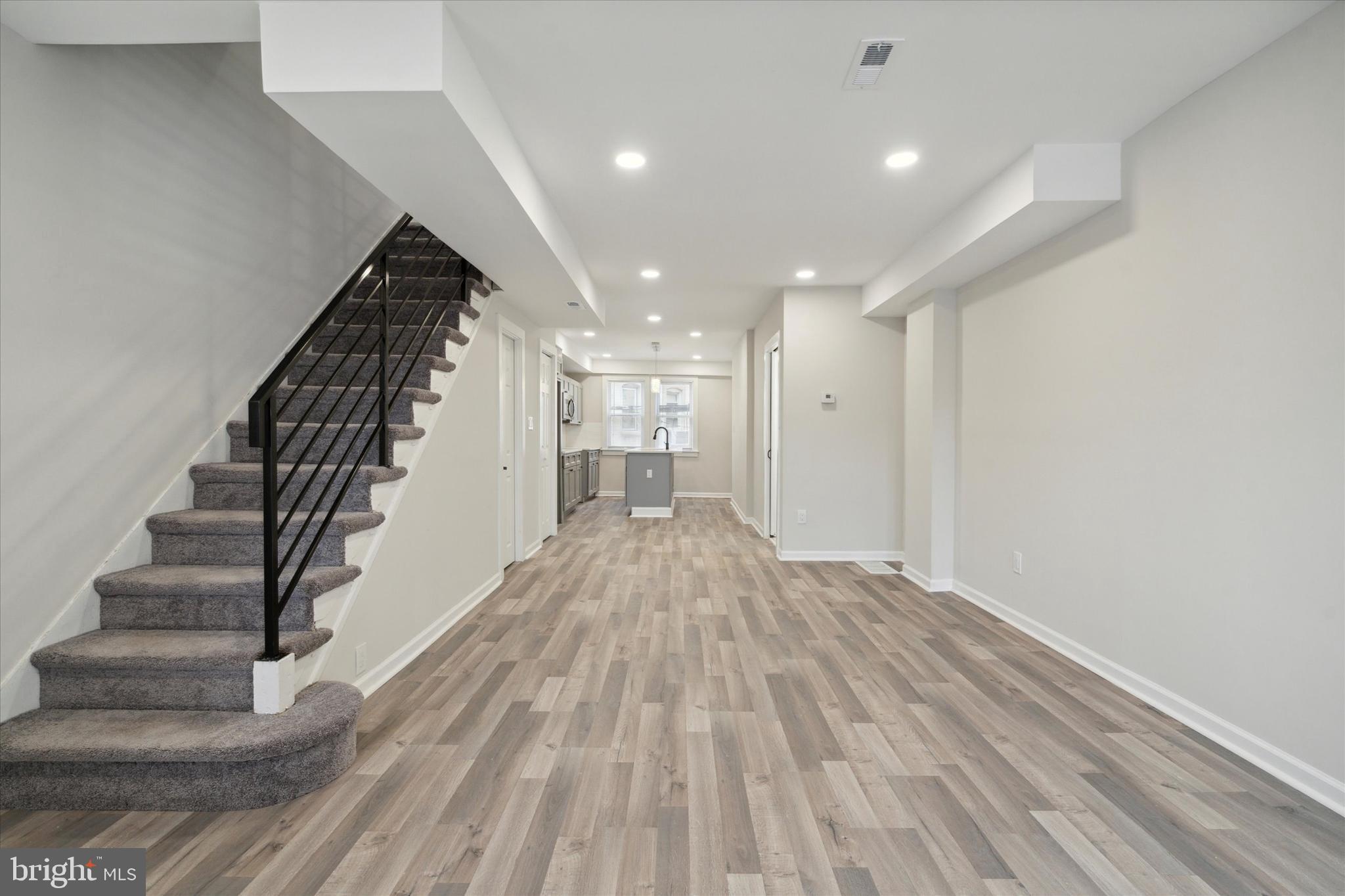 WEST OAK LANE - Residential